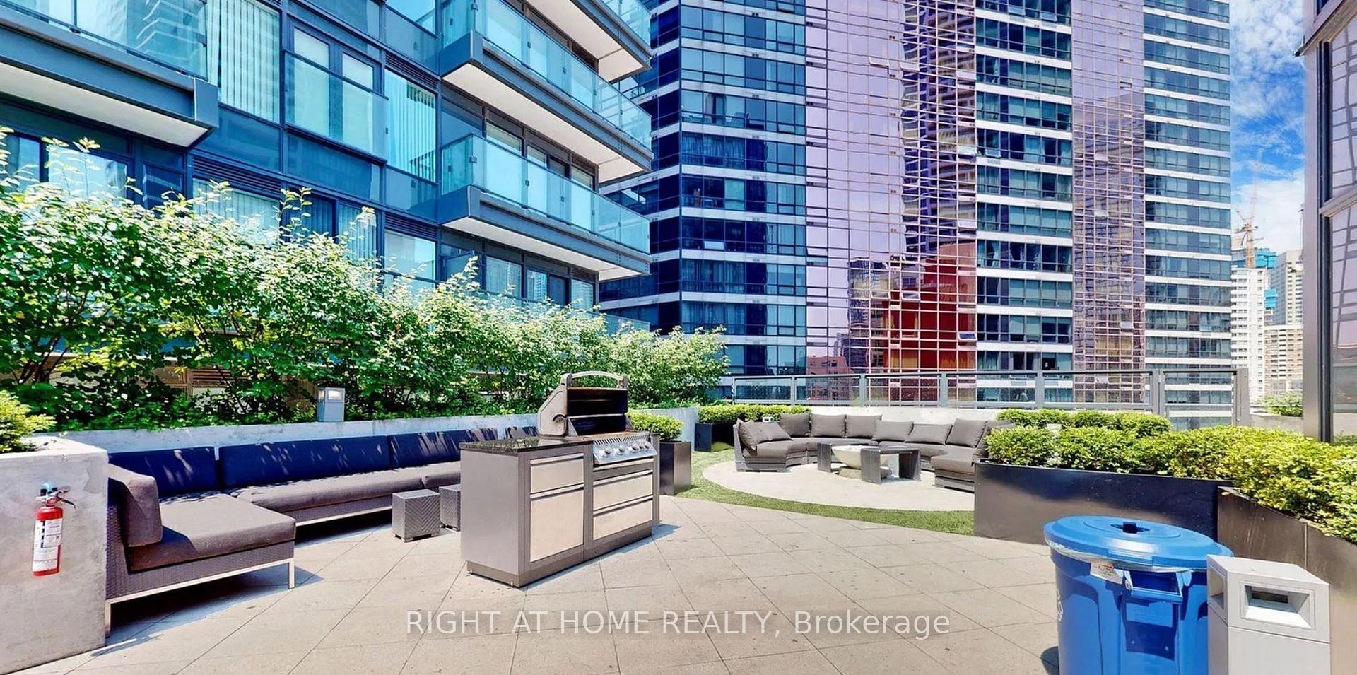Photo 16 of Unit 1612, 955 Bay Street, Toronto, Bay Street Corridor — HOMEH