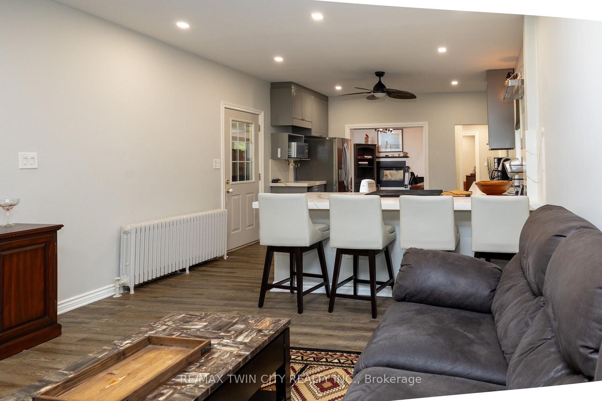 Photo 11 of 21 Mccall Street, Norfolk, Simcoe — HOMEH
