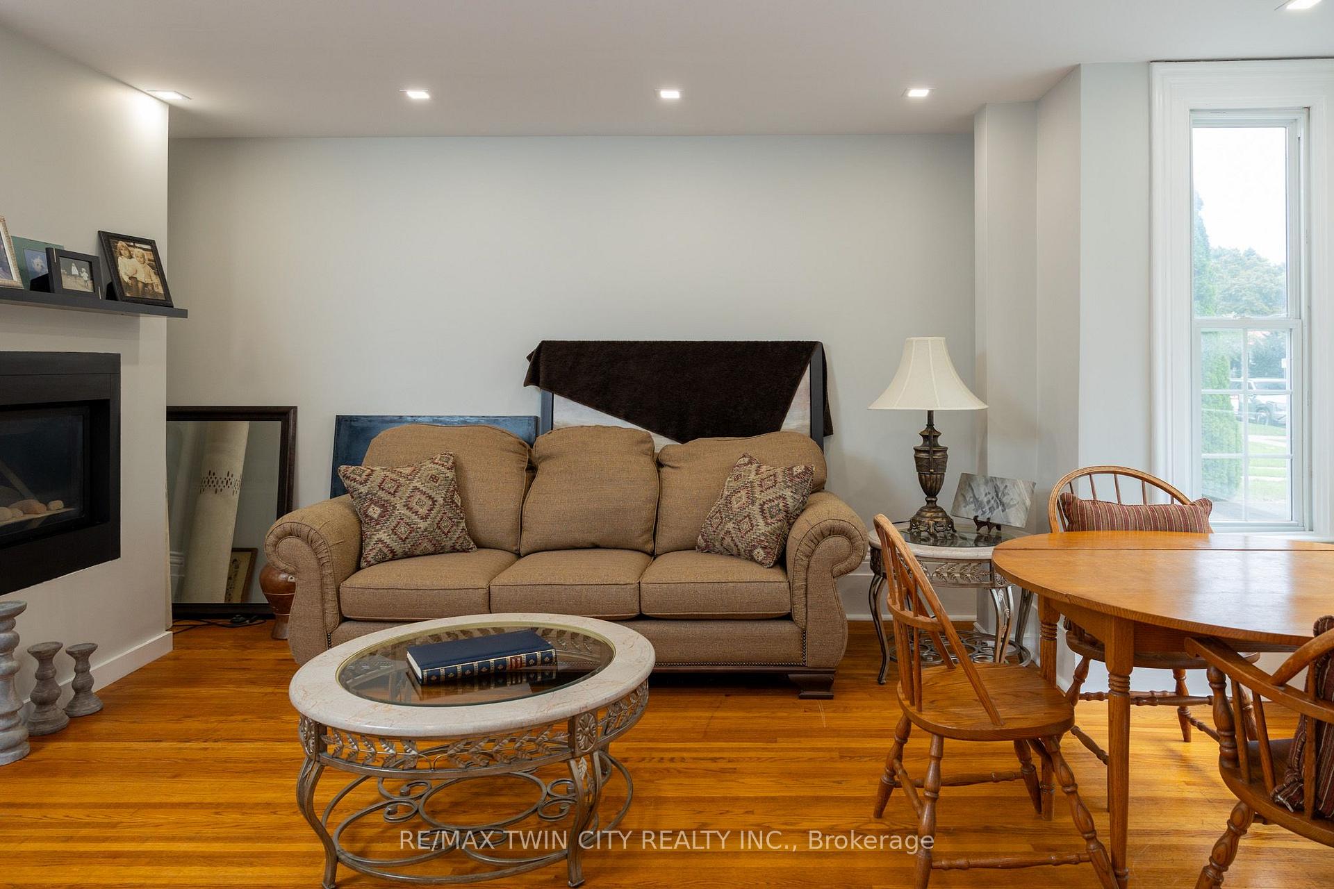 Photo 16 of 21 Mccall Street, Norfolk, Simcoe — HOMEH