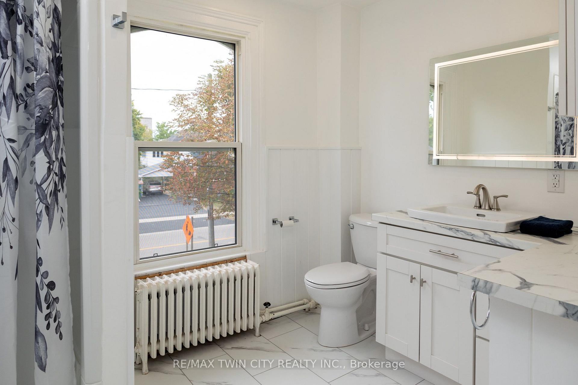 Photo 18 of 21 Mccall Street, Norfolk, Simcoe — HOMEH