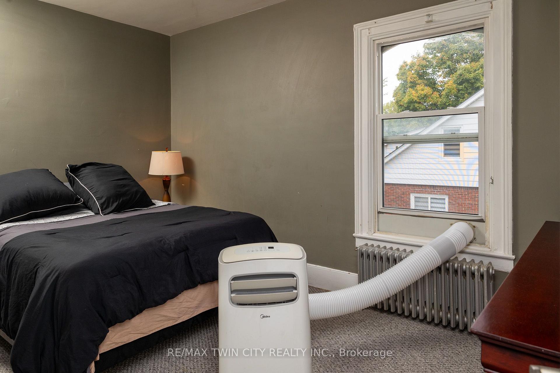 Photo 20 of 21 Mccall Street, Norfolk, Simcoe — HOMEH
