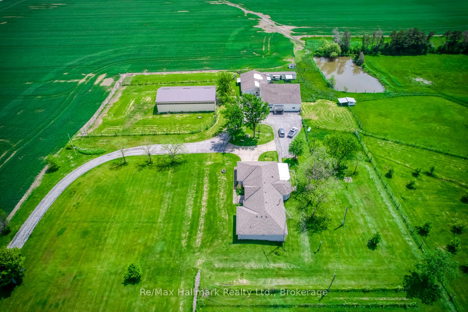 Photo 3 of 232 Eighth Road E, Hamilton, Rural Stoney Creek — HOMEH