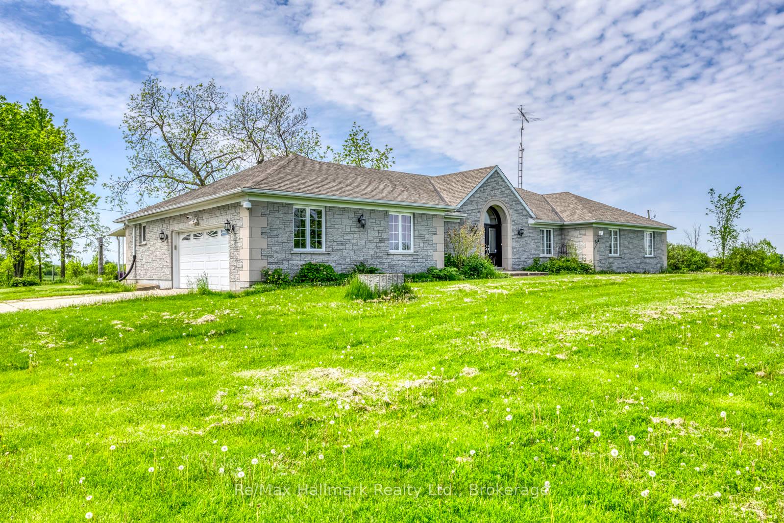 Photo 7 of 232 Eighth Road E, Hamilton, Rural Stoney Creek — HOMEH