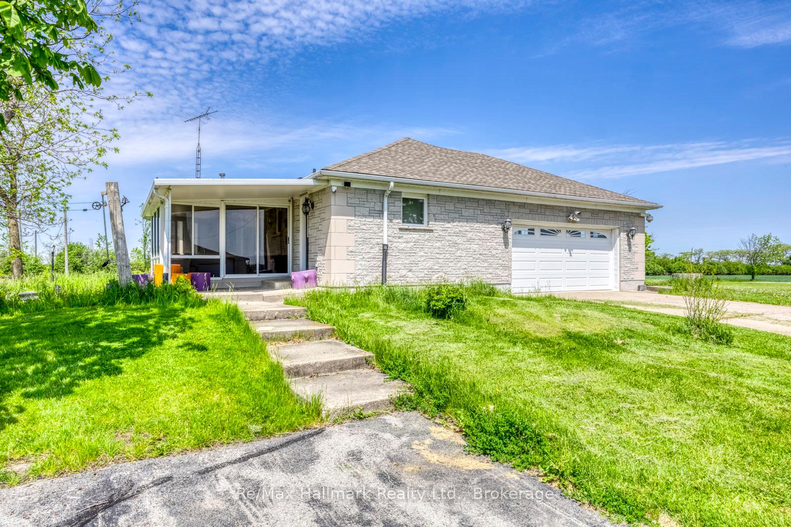 Photo 8 of 232 Eighth Road E, Hamilton, Rural Stoney Creek — HOMEH