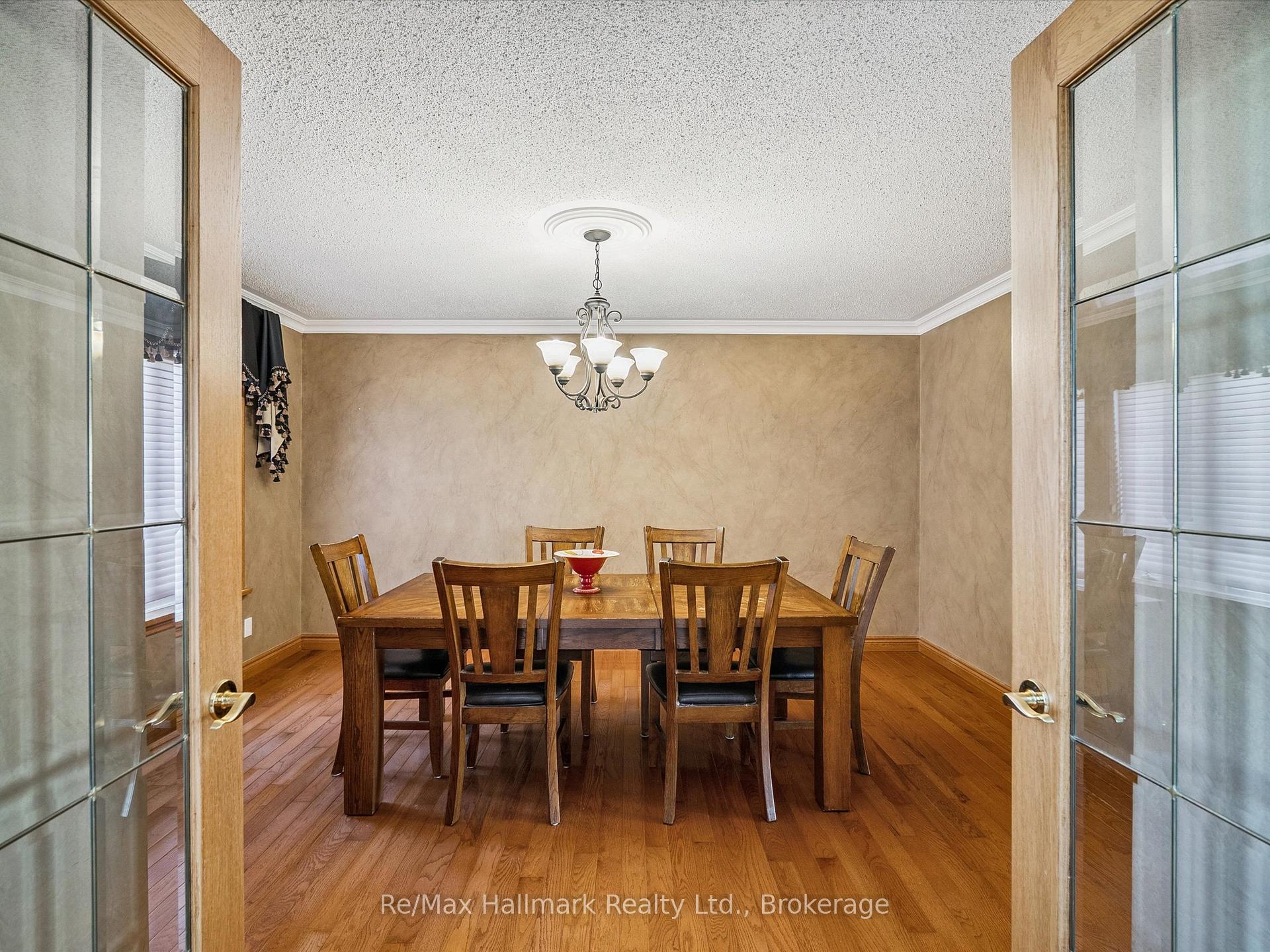 Photo 14 of 232 Eighth Road E, Hamilton, Rural Stoney Creek — HOMEH