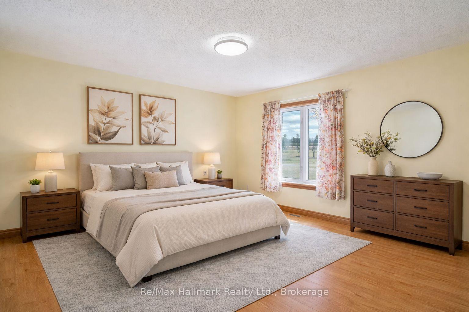 Photo 24 of 232 Eighth Road E, Hamilton, Rural Stoney Creek — HOMEH