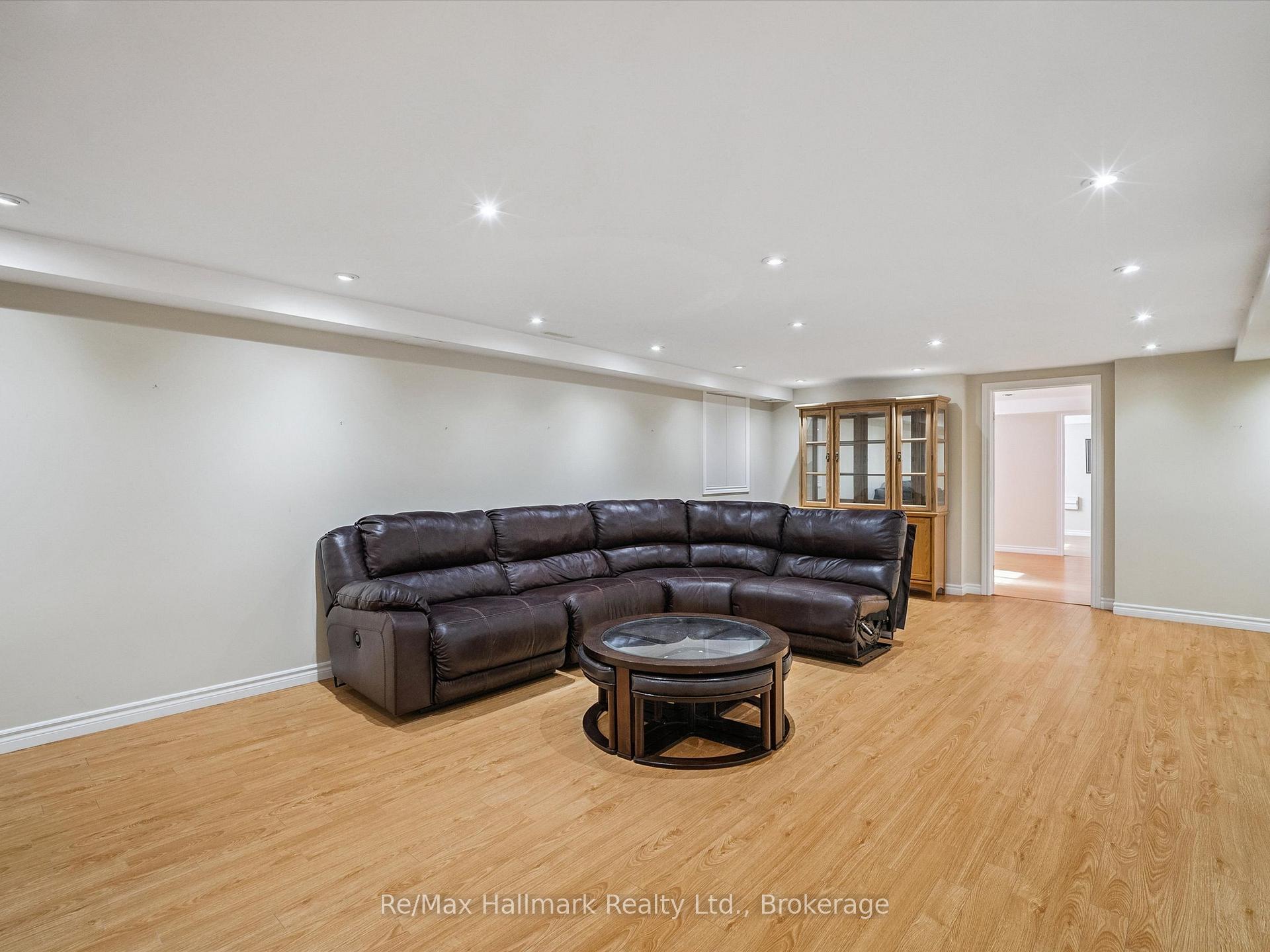Photo 31 of 232 Eighth Road E, Hamilton, Rural Stoney Creek — HOMEH