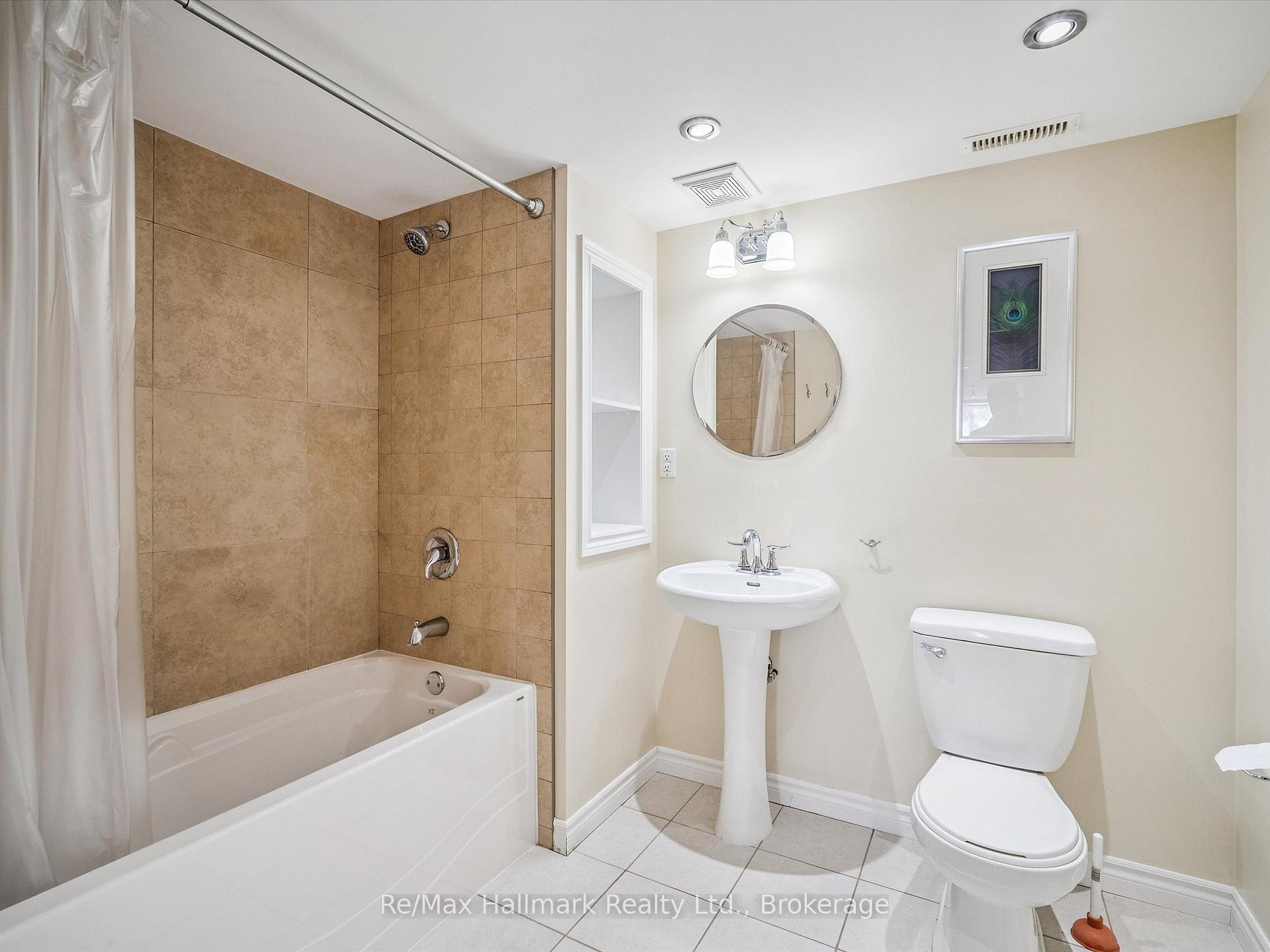 Photo 35 of 232 Eighth Road E, Hamilton, Rural Stoney Creek — HOMEH