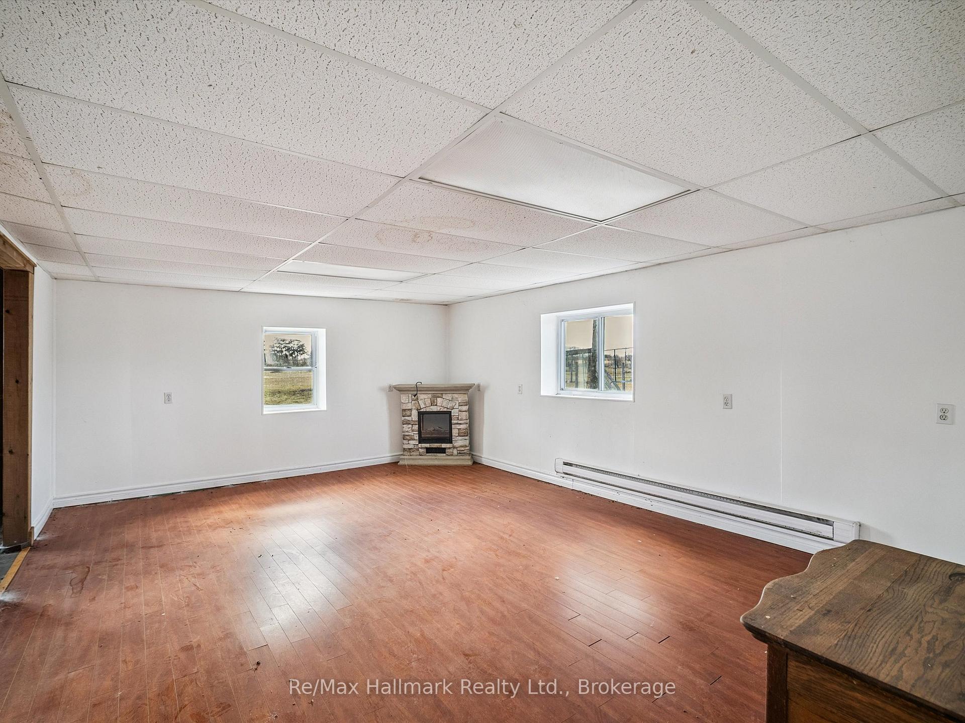 Photo 38 of 232 Eighth Road E, Hamilton, Rural Stoney Creek — HOMEH