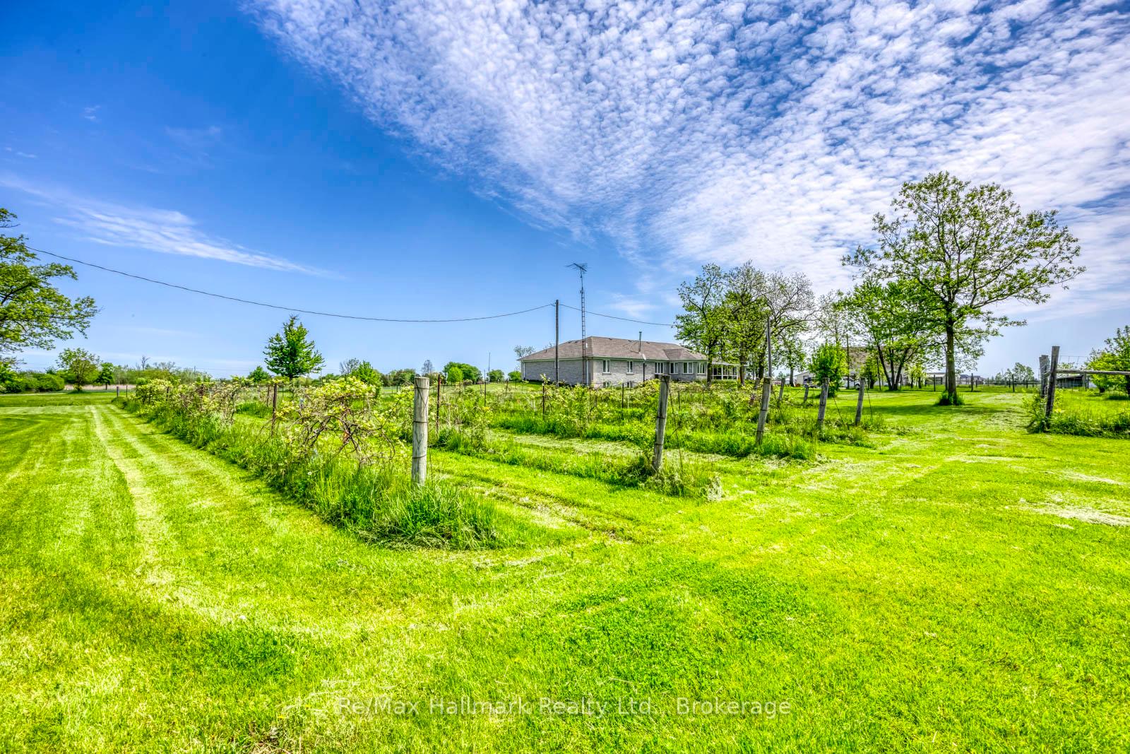 Photo 46 of 232 Eighth Road E, Hamilton, Rural Stoney Creek — HOMEH