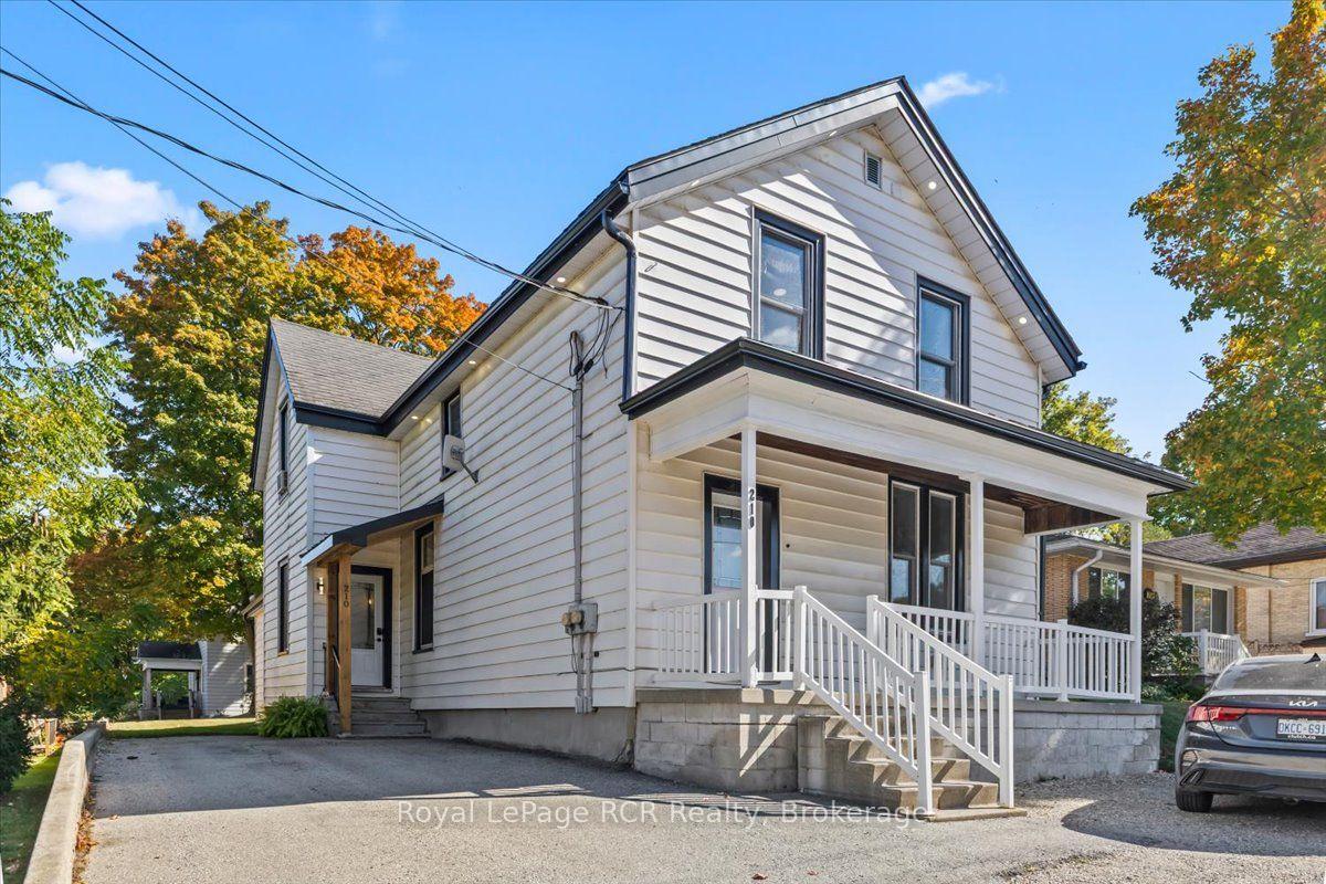 Photo of 210 Colborne Street S