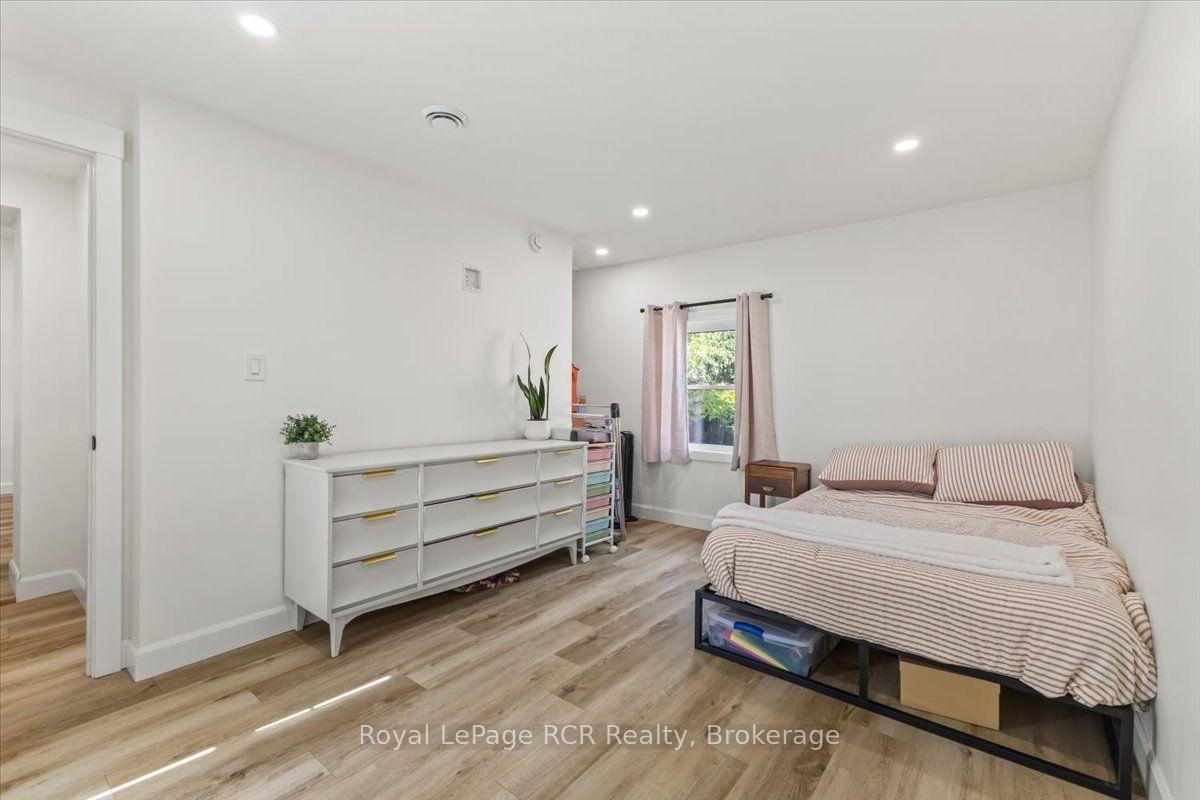 Photo 14 of 210 Colborne Street S, Brockton — HOMEH