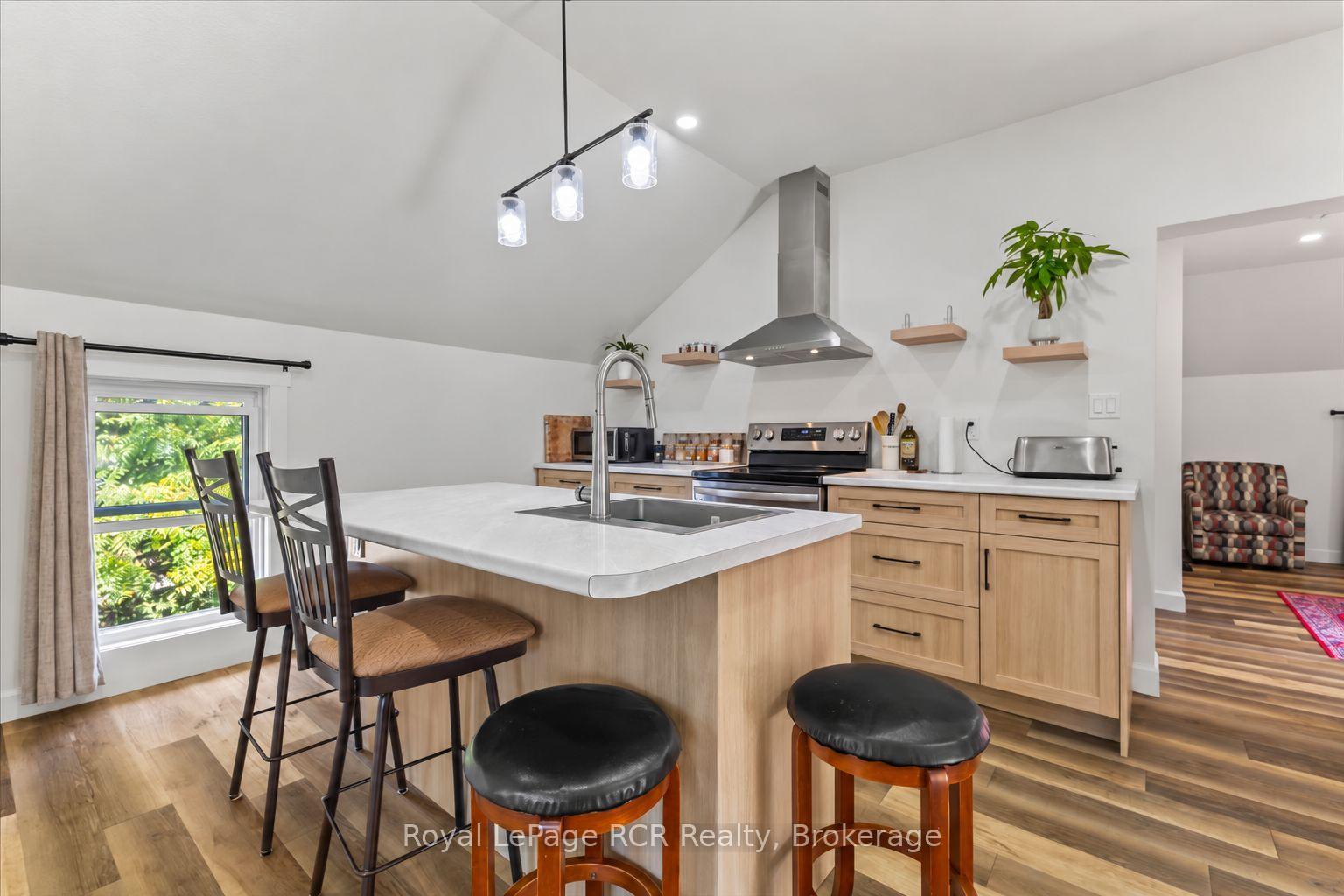 Photo 29 of 210 Colborne Street S, Brockton — HOMEH