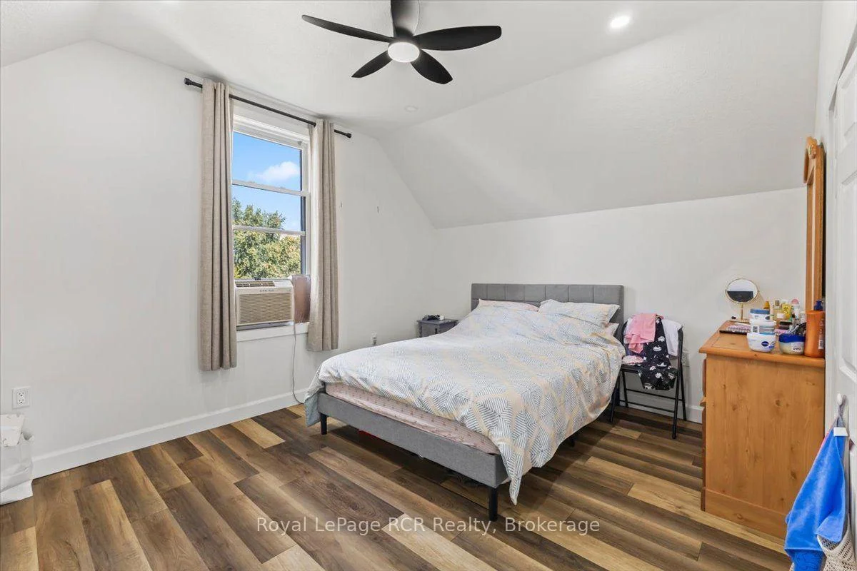 Photo 31 of 210 Colborne Street S, Brockton — HOMEH