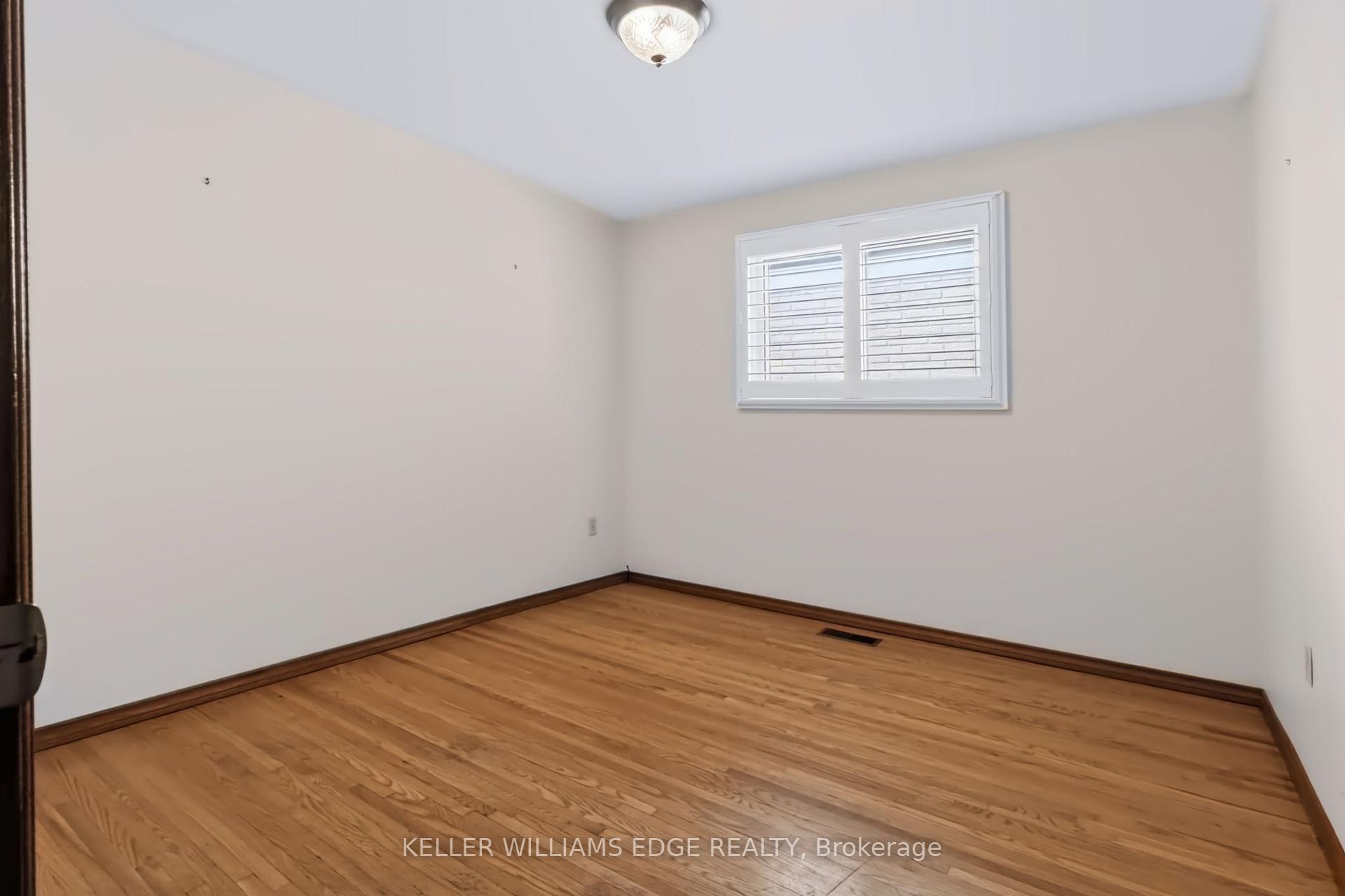 Photo 10 of 261 Carla Avenue, Hamilton, Stoney Creek — HOMEH