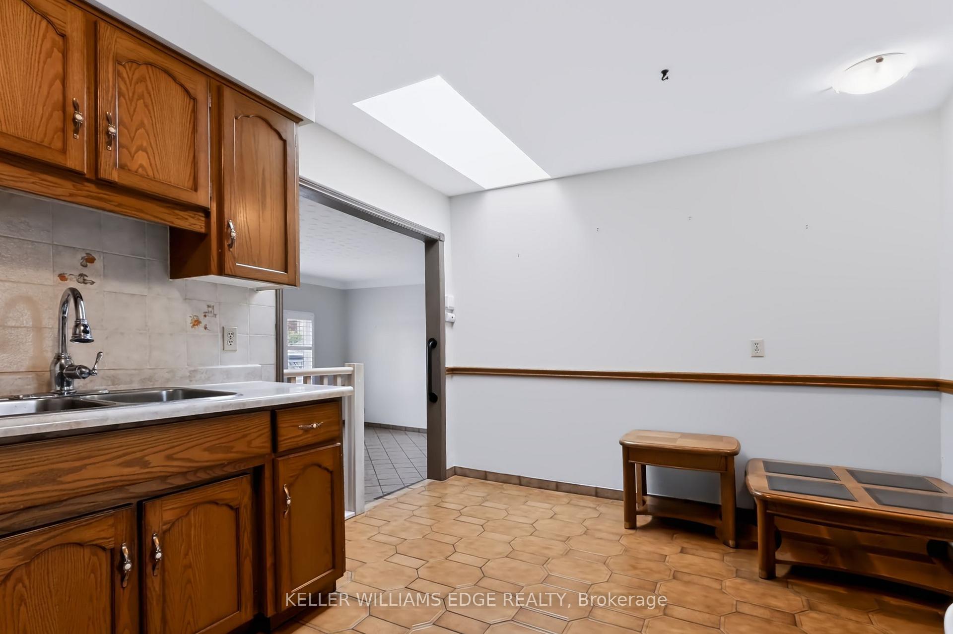 Photo 17 of 261 Carla Avenue, Hamilton, Stoney Creek — HOMEH