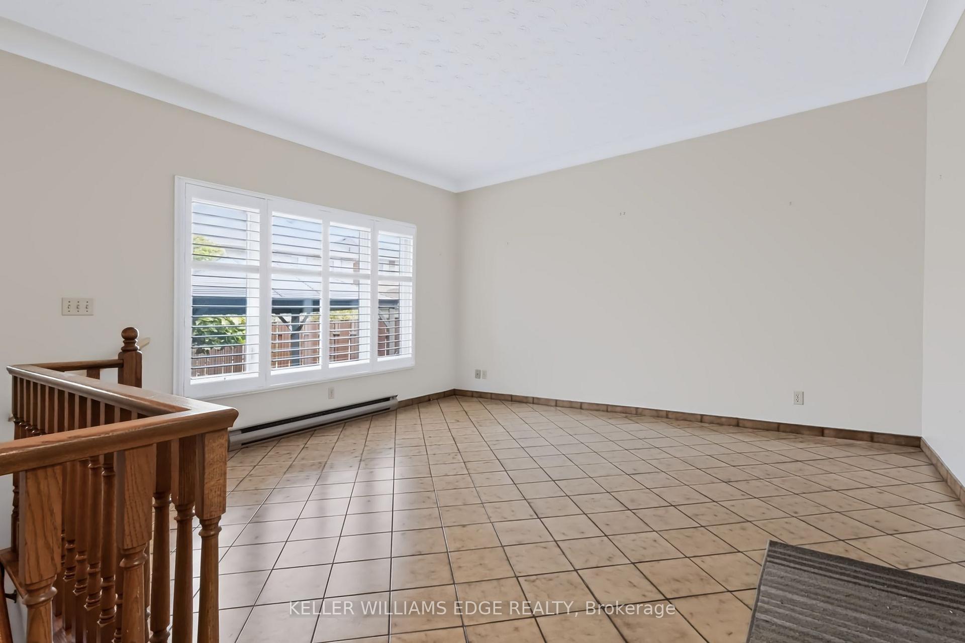 Photo 19 of 261 Carla Avenue, Hamilton, Stoney Creek — HOMEH