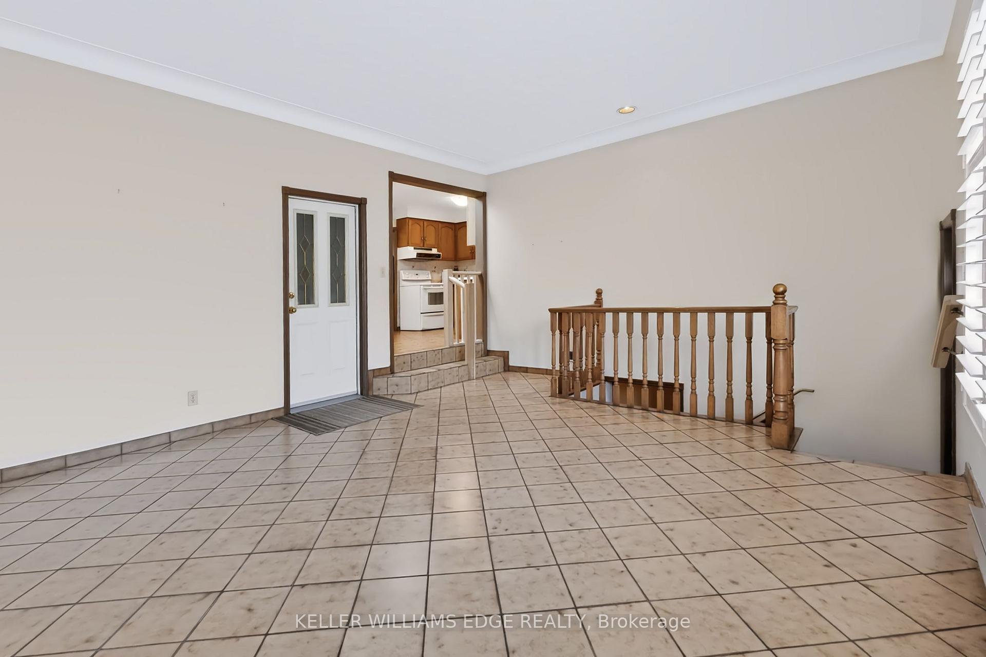 Photo 21 of 261 Carla Avenue, Hamilton, Stoney Creek — HOMEH