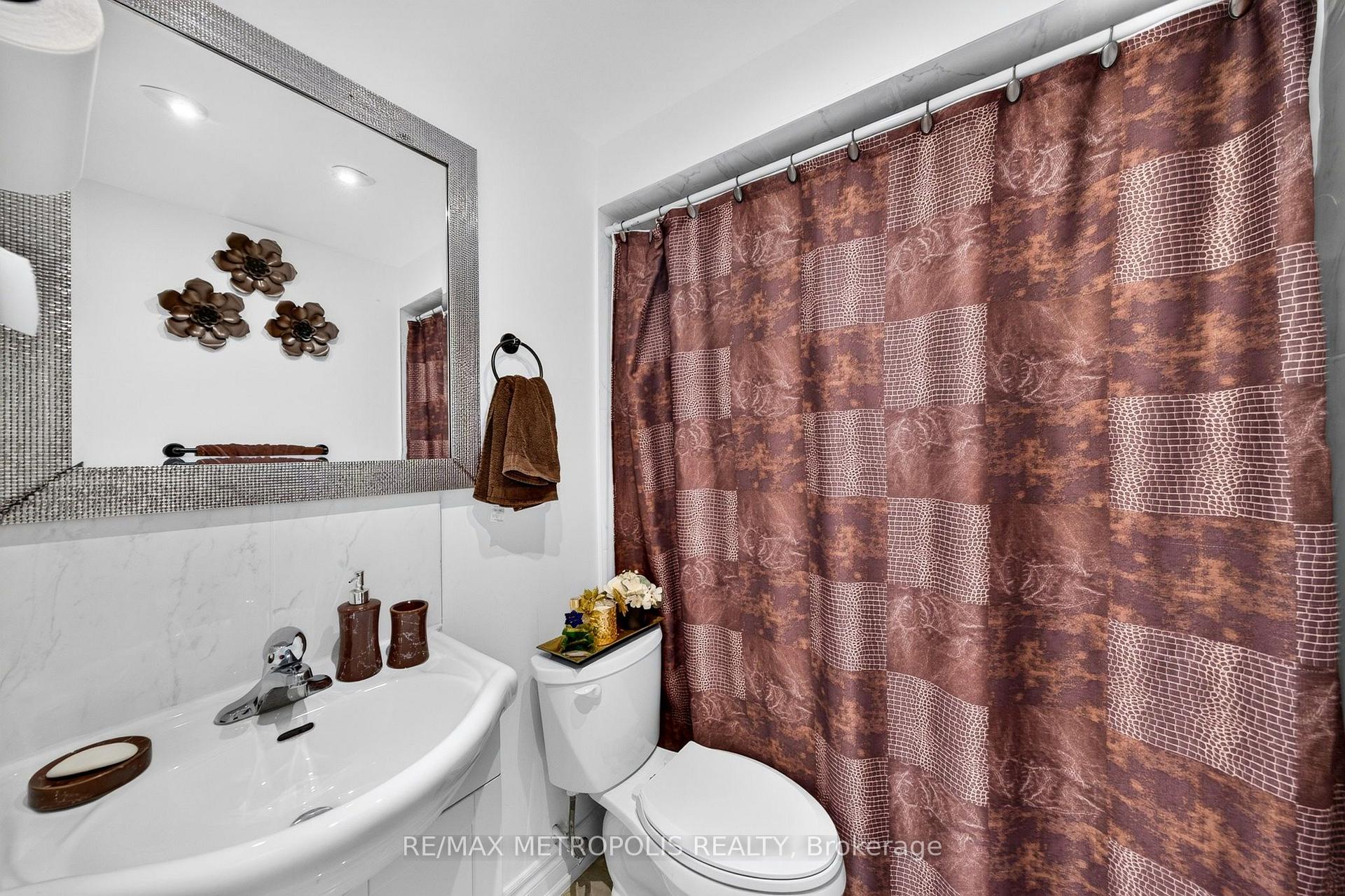 Photo 30 of 95 John Walter Crescent, Clarington, Courtice — HOMEH