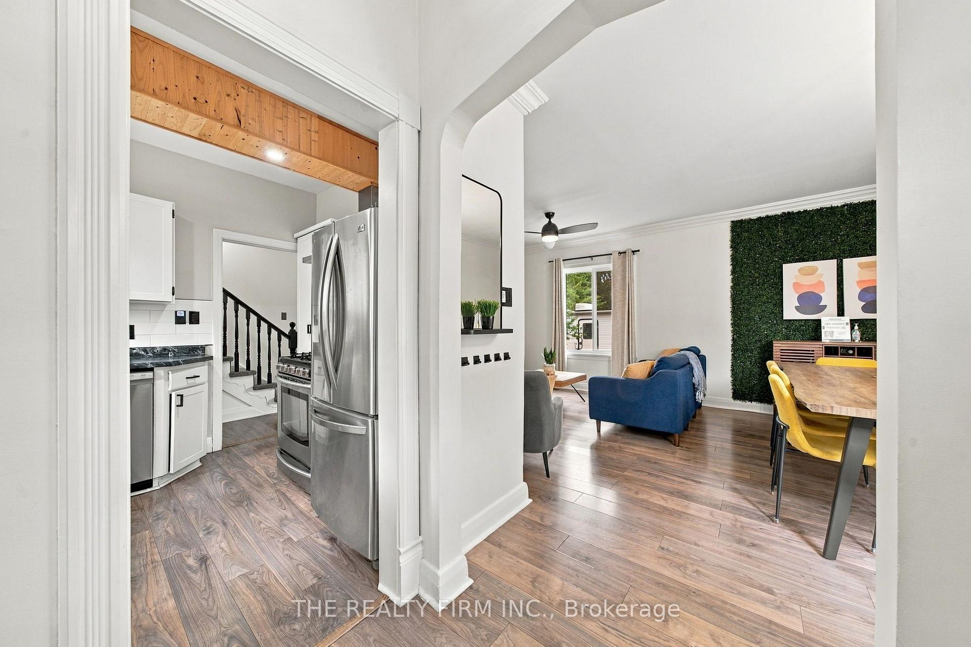 Photo 4 of 94 Mckellar Street, Strathroy-Caradoc, SW — HOMEH