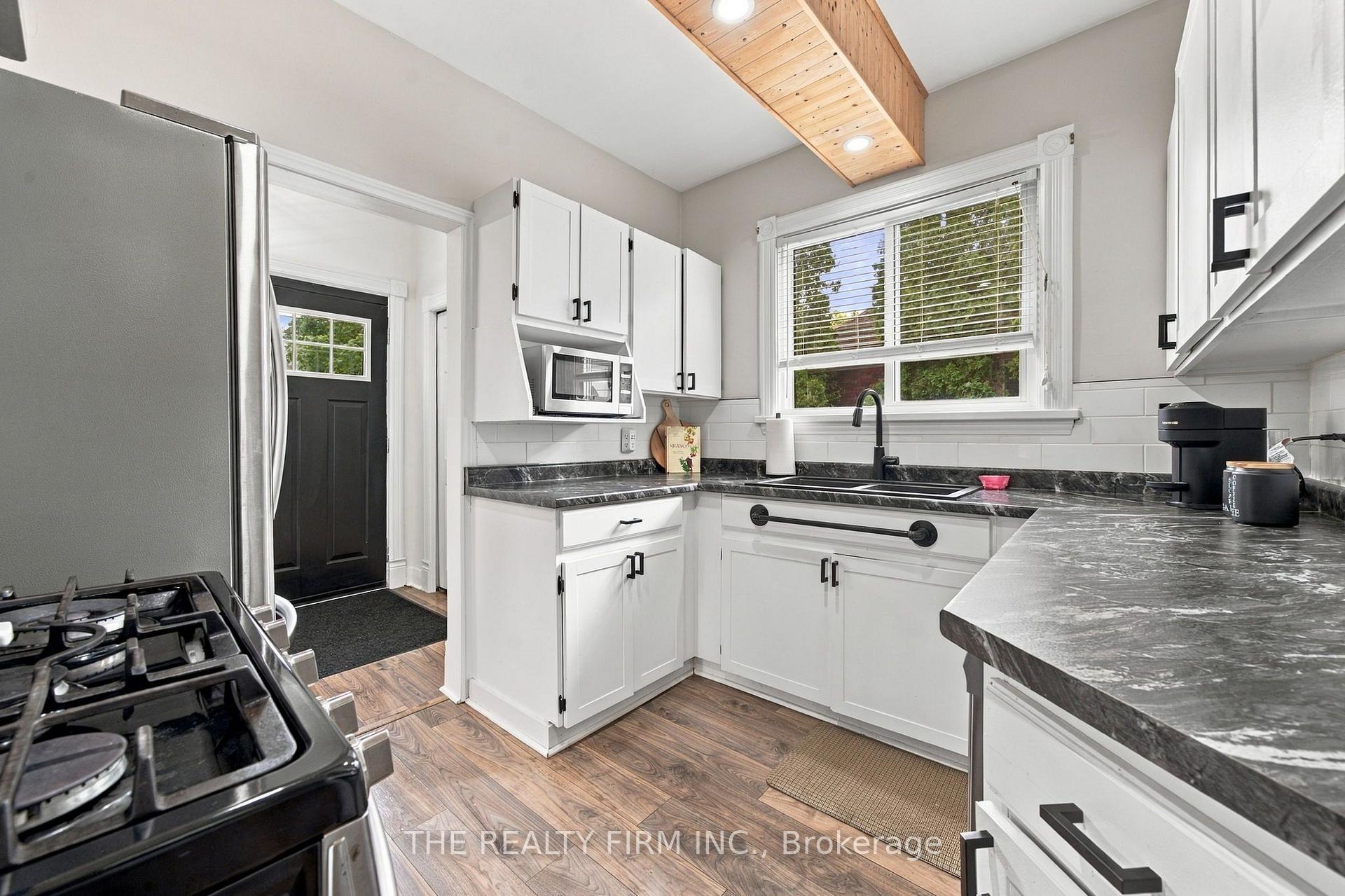 Photo 9 of 94 Mckellar Street, Strathroy-Caradoc, SW — HOMEH