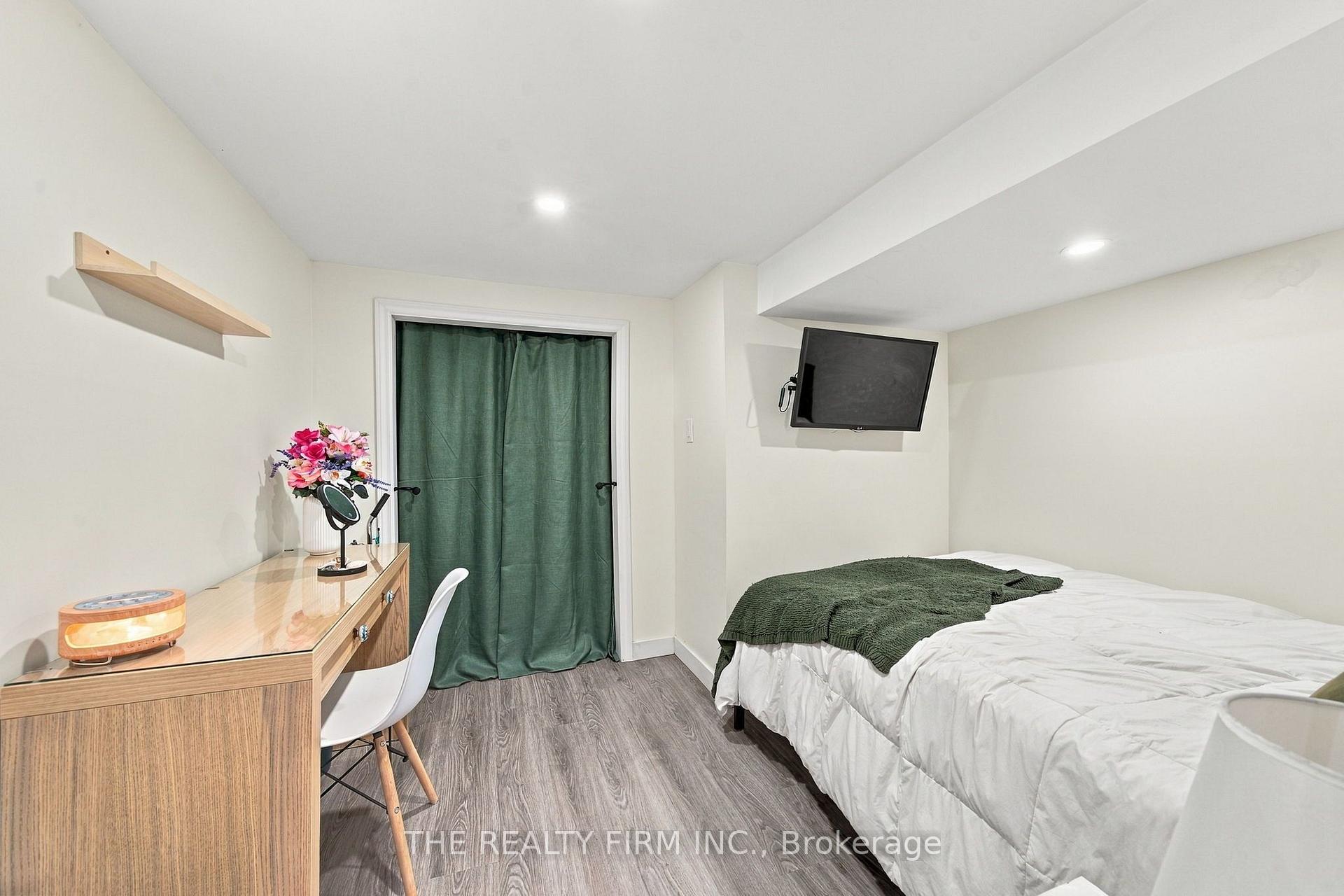 Photo 23 of 94 Mckellar Street, Strathroy-Caradoc, SW — HOMEH