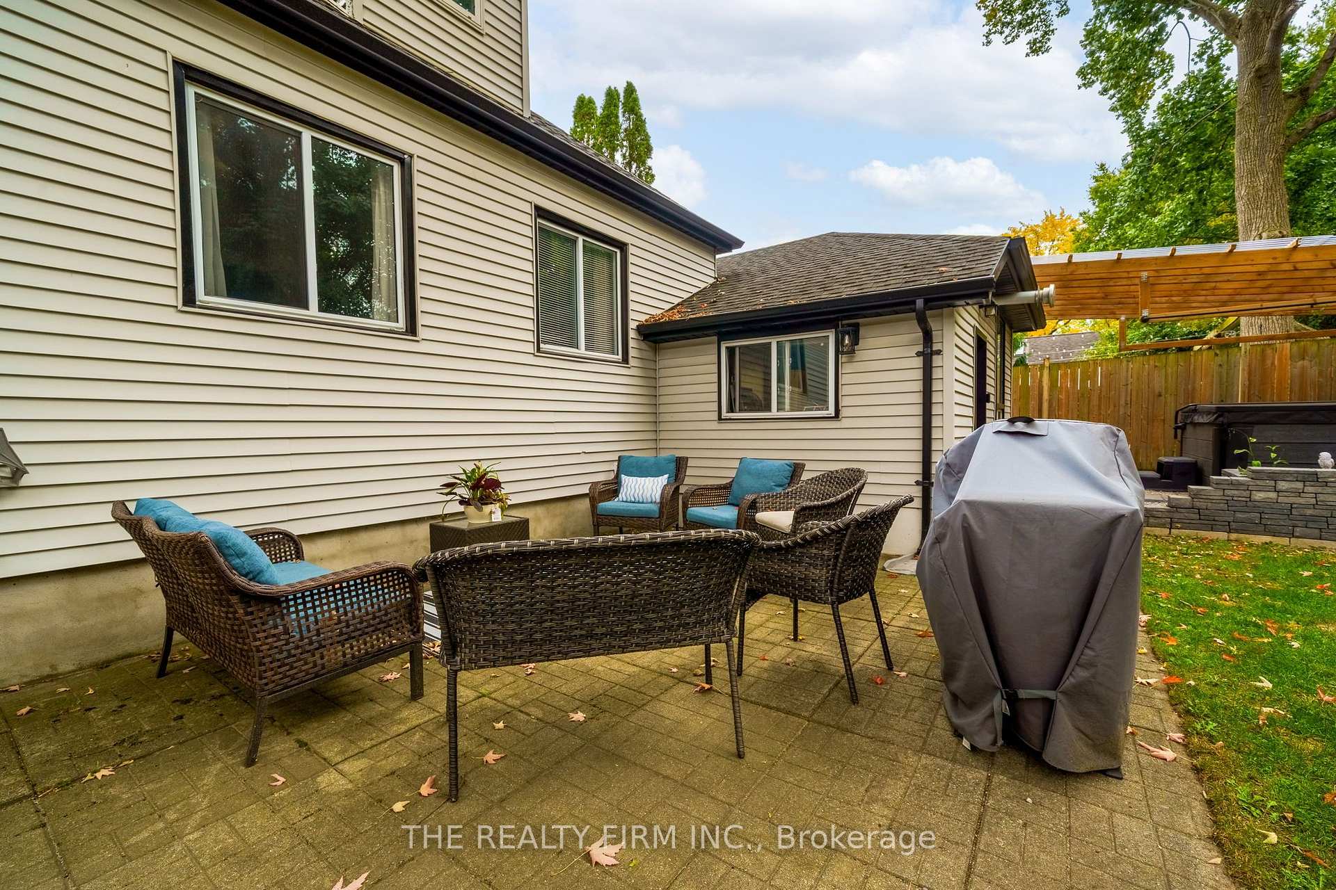 Photo 30 of 94 Mckellar Street, Strathroy-Caradoc, SW — HOMEH