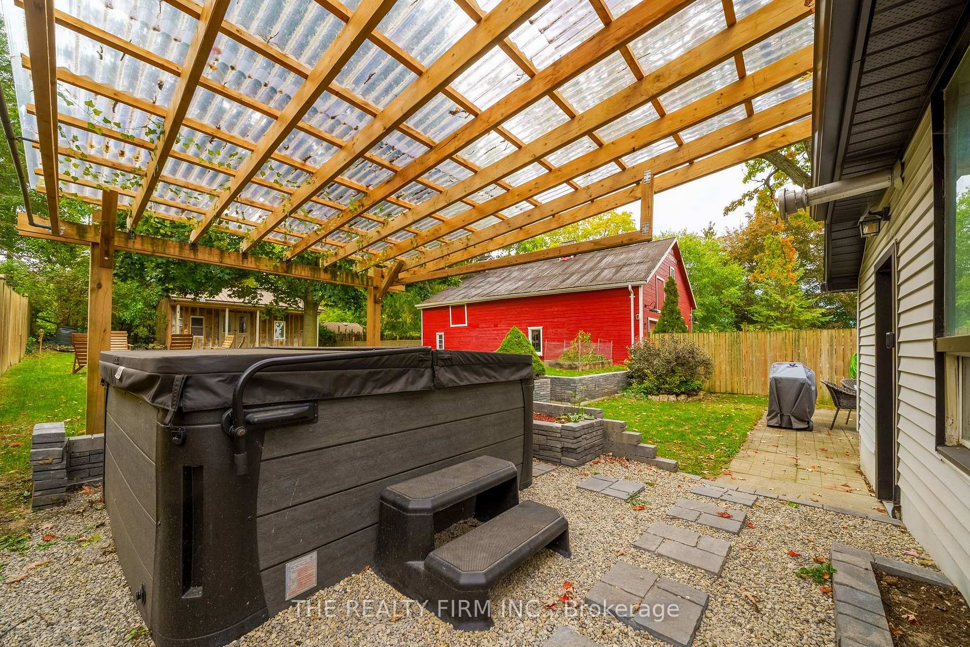 Photo 32 of 94 Mckellar Street, Strathroy-Caradoc, SW — HOMEH
