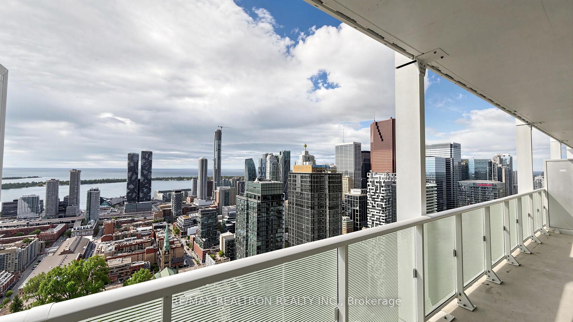 Photo 11 of 88 Queen Street, Toronto, Church-Yonge Corridor — HOMEH