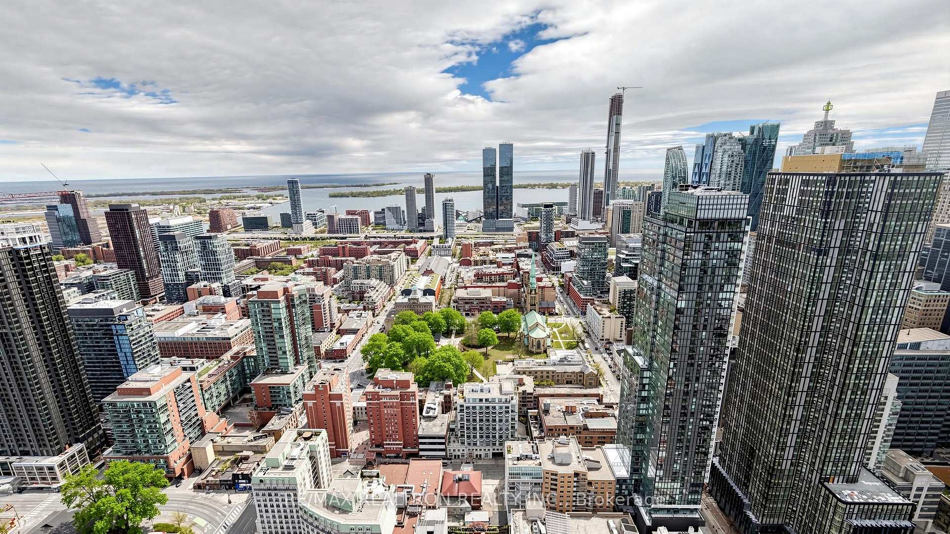 Photo 15 of 88 Queen Street, Toronto, Church-Yonge Corridor — HOMEH