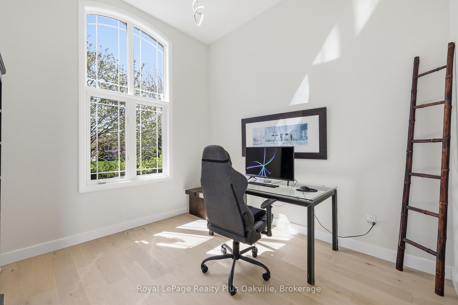 Photo 6 of 2363 Yolanda Drive, Oakville, West — HOMEH