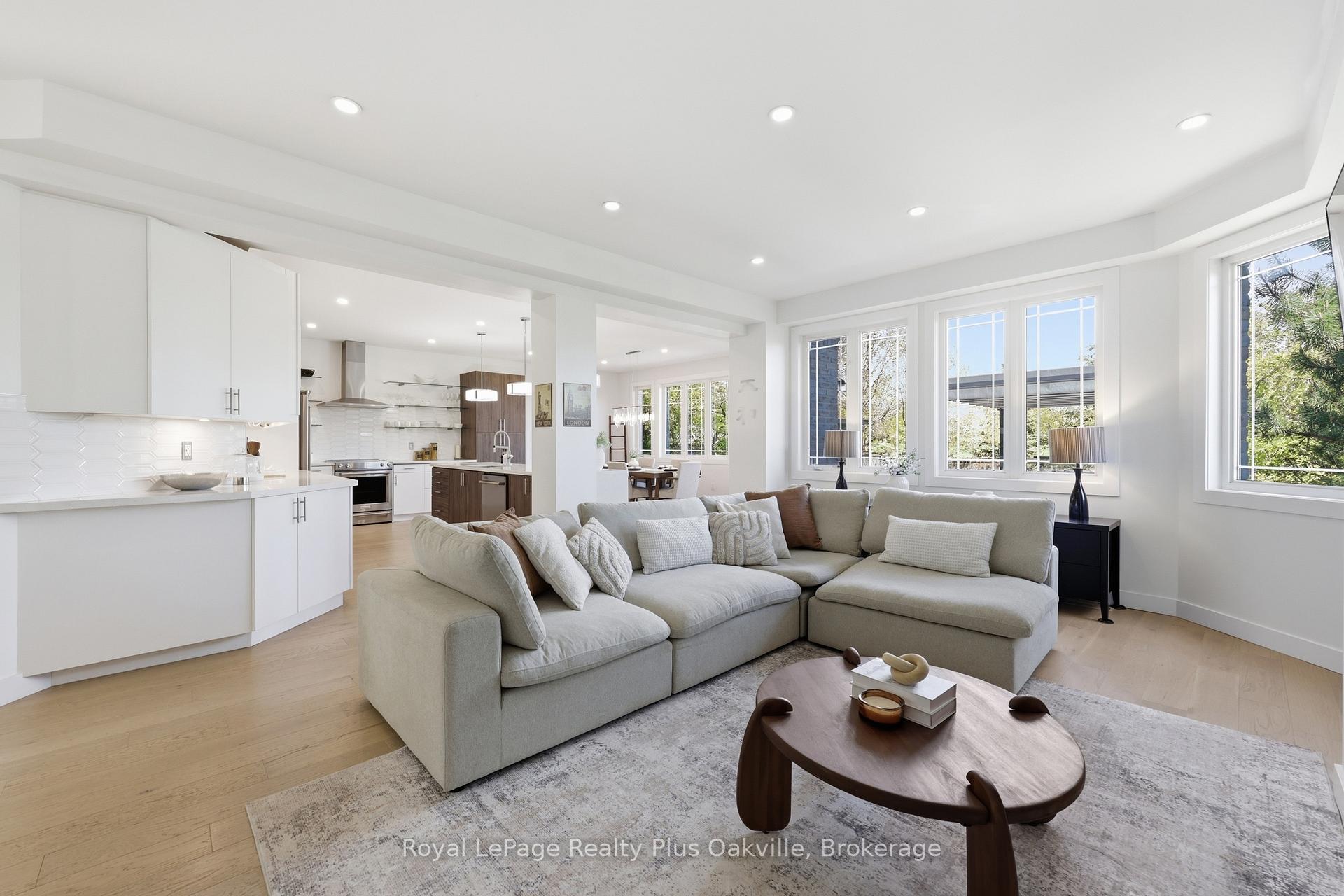 Photo 11 of 2363 Yolanda Drive, Oakville, West — HOMEH