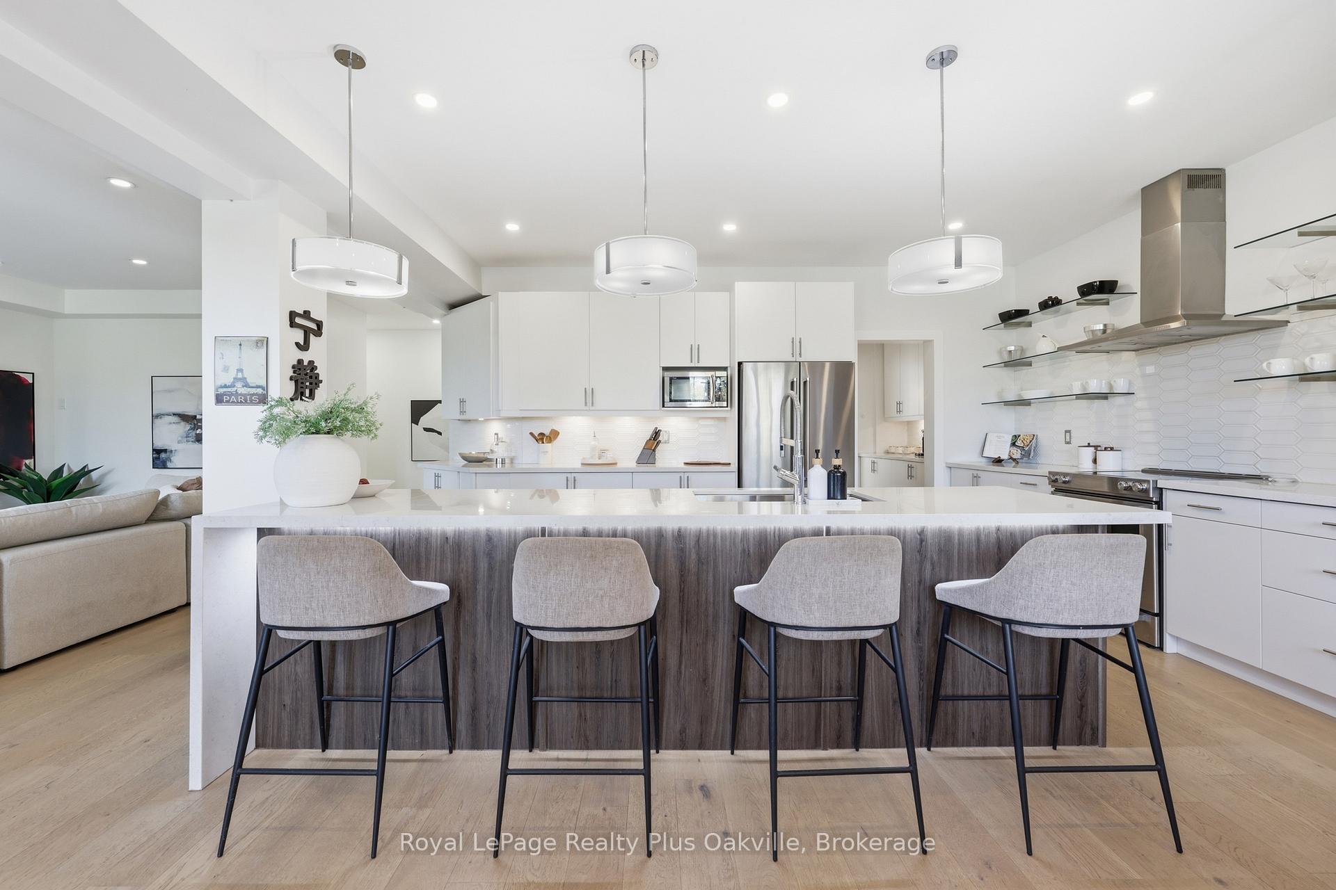 Photo 16 of 2363 Yolanda Drive, Oakville, West — HOMEH