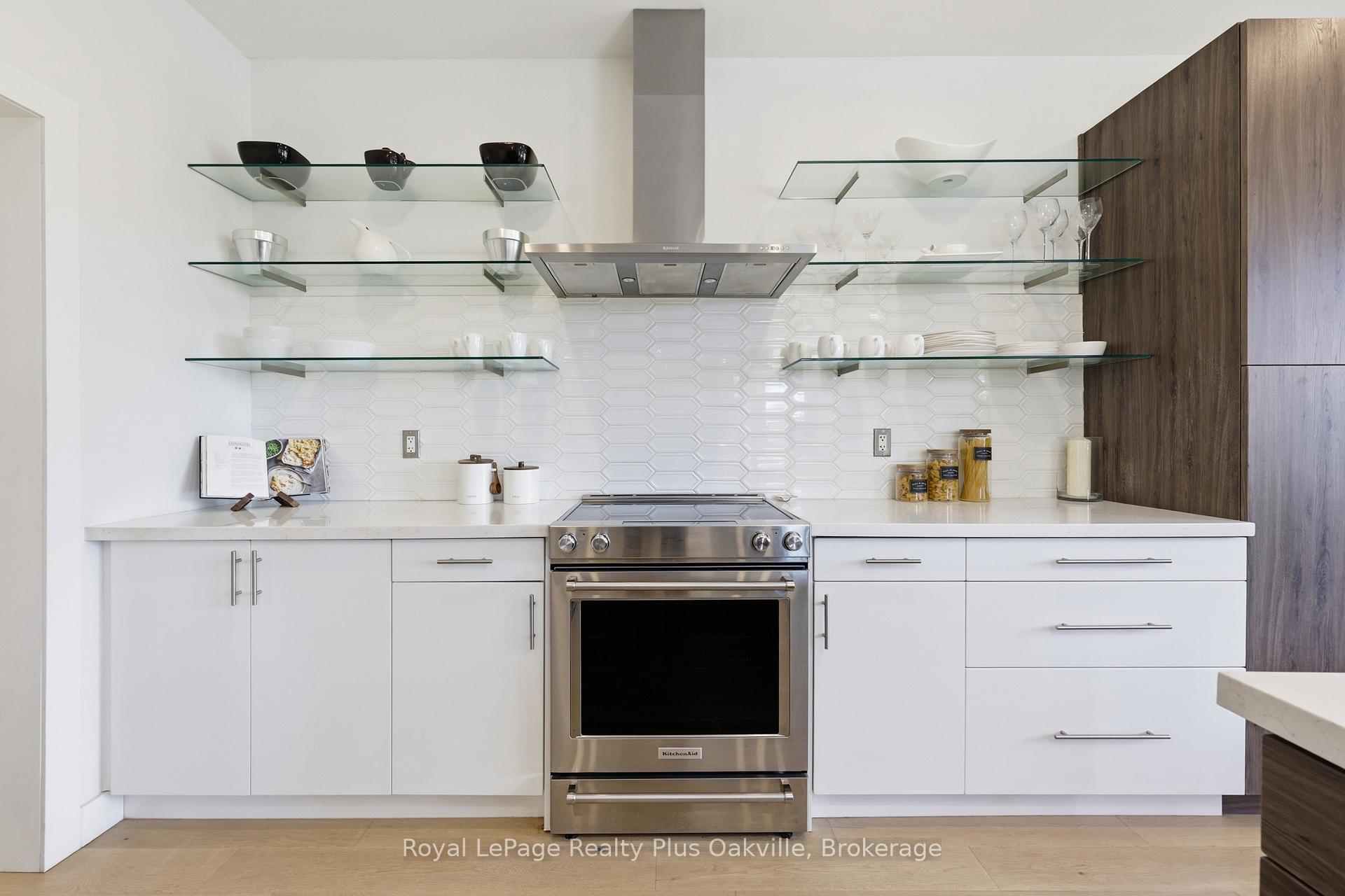 Photo 19 of 2363 Yolanda Drive, Oakville, West — HOMEH