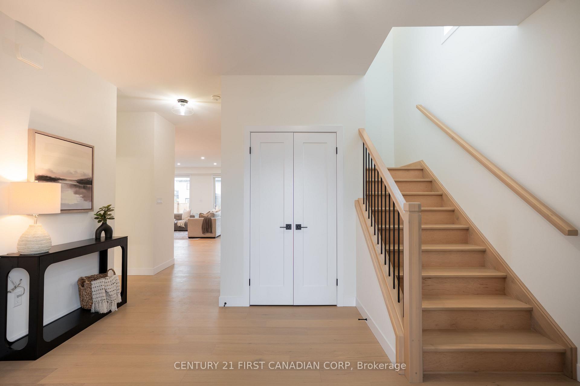Photo 7 of 1378 Shields Place, London, North S — HOMEH