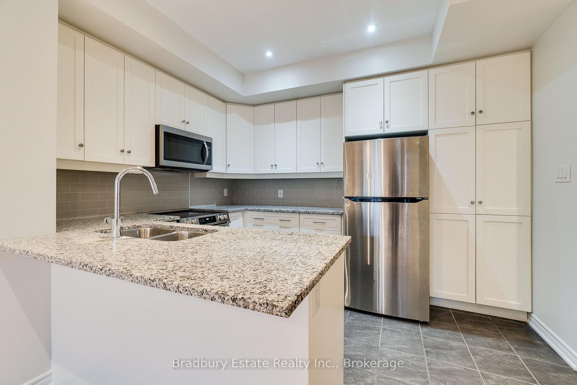 Photo 10 of 3105 Blackfriar Common, Oakville, Joshua Meadows — HOMEH