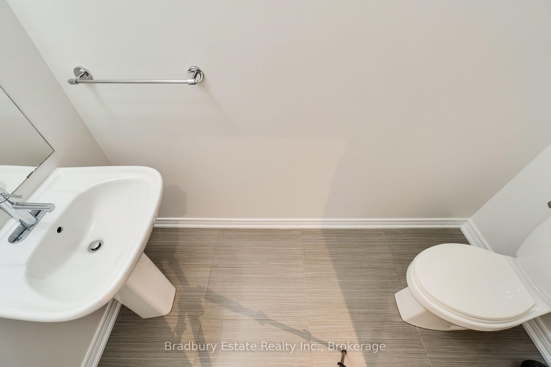 Photo 12 of 3105 Blackfriar Common, Oakville, Joshua Meadows — HOMEH