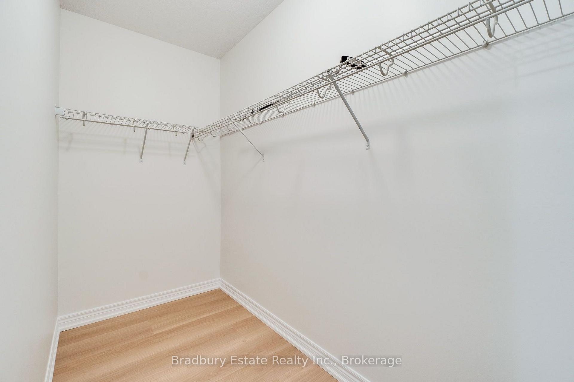 Photo 20 of 3105 Blackfriar Common, Oakville, Joshua Meadows — HOMEH