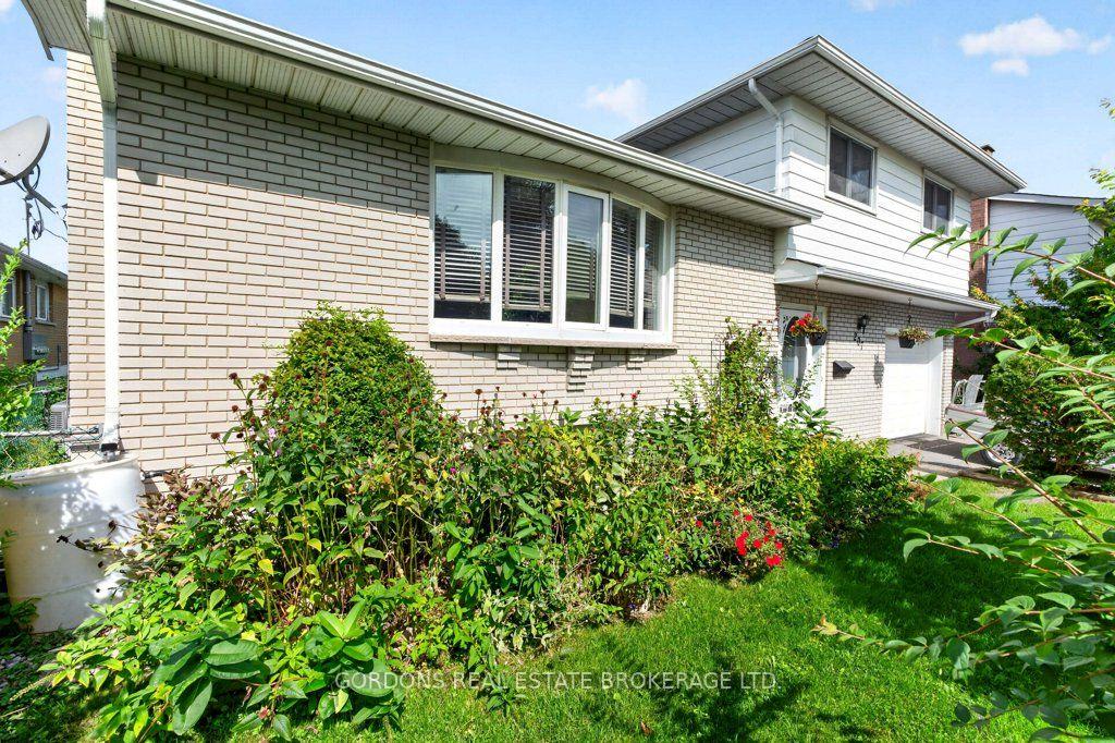 Photo 3 of 207 Robert Wallace Drive, Kingston, Central City West — HOMEH