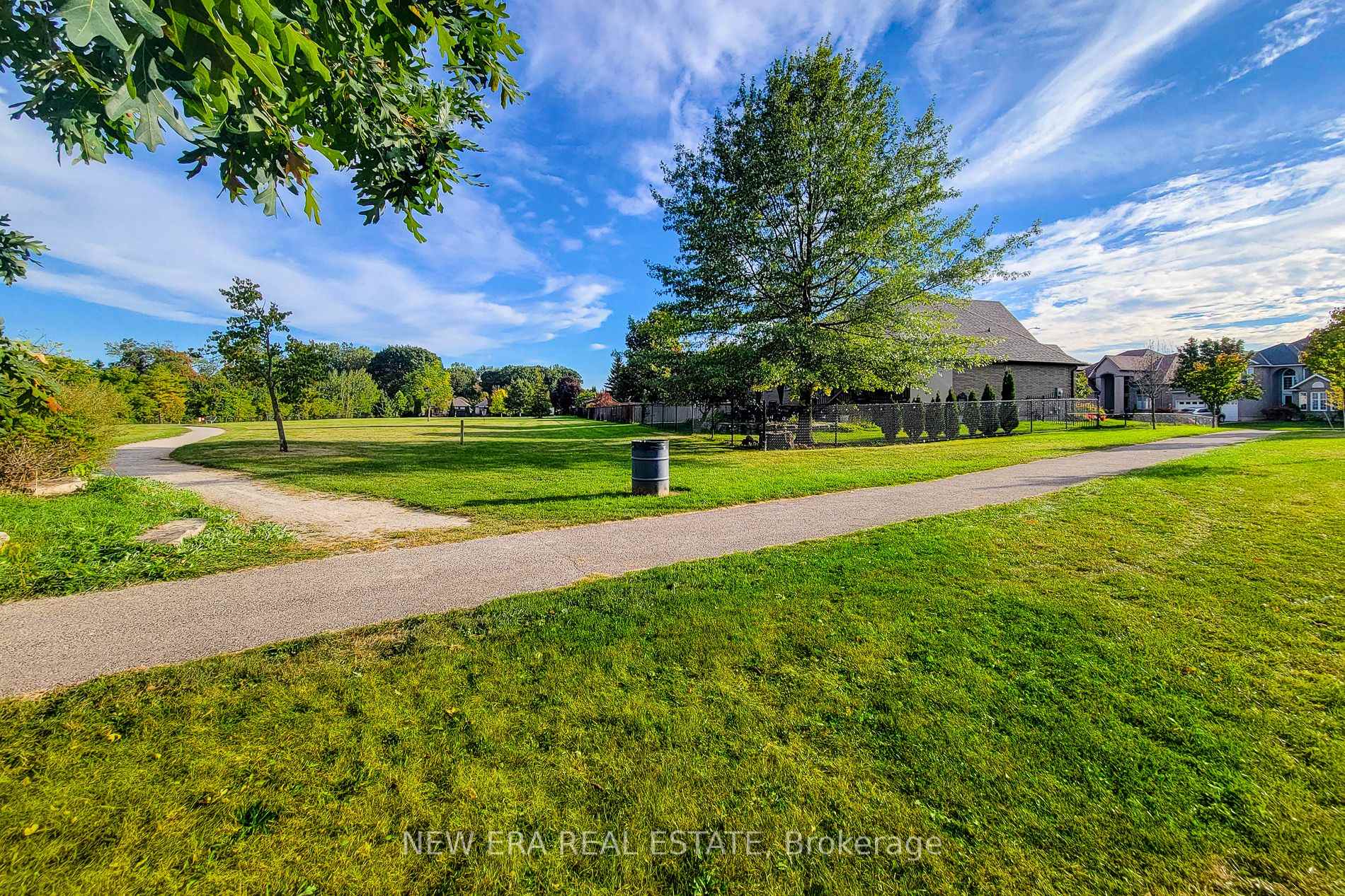 Photo 12 of 24 Carmichael Crescent, Brantford, Mayfair — HOMEH
