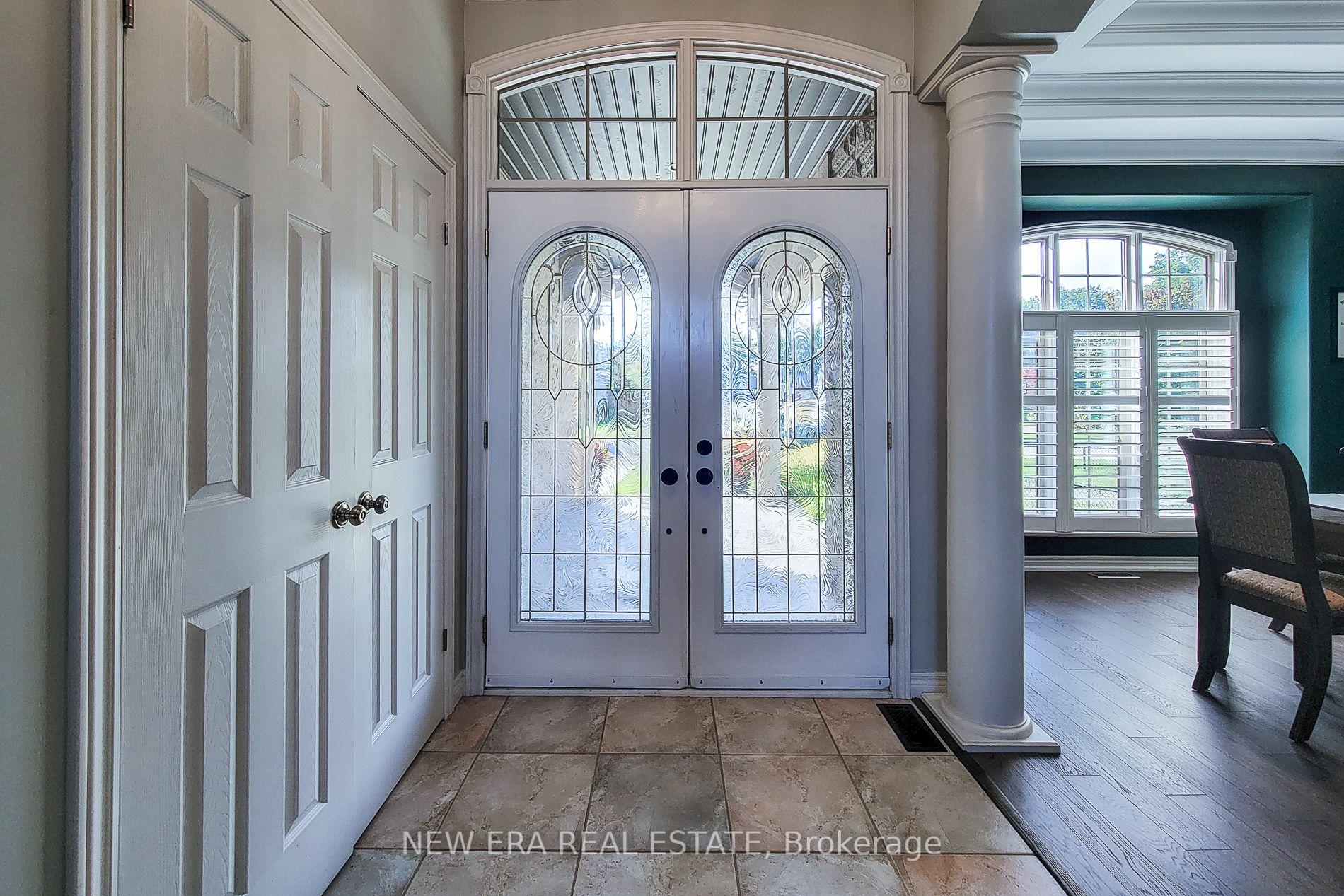 Photo 15 of 24 Carmichael Crescent, Brantford, Mayfair — HOMEH