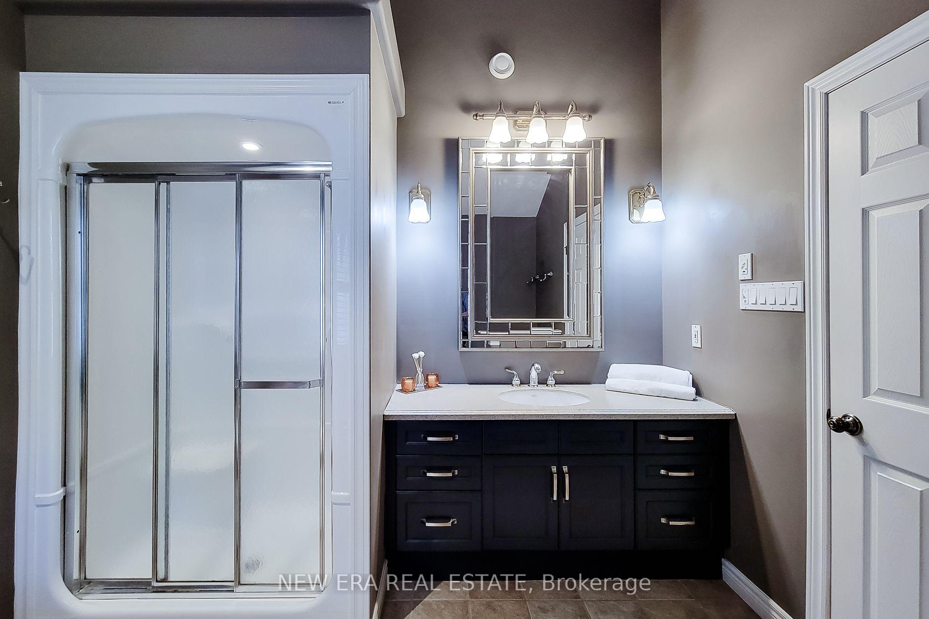 Photo 31 of 24 Carmichael Crescent, Brantford, Mayfair — HOMEH