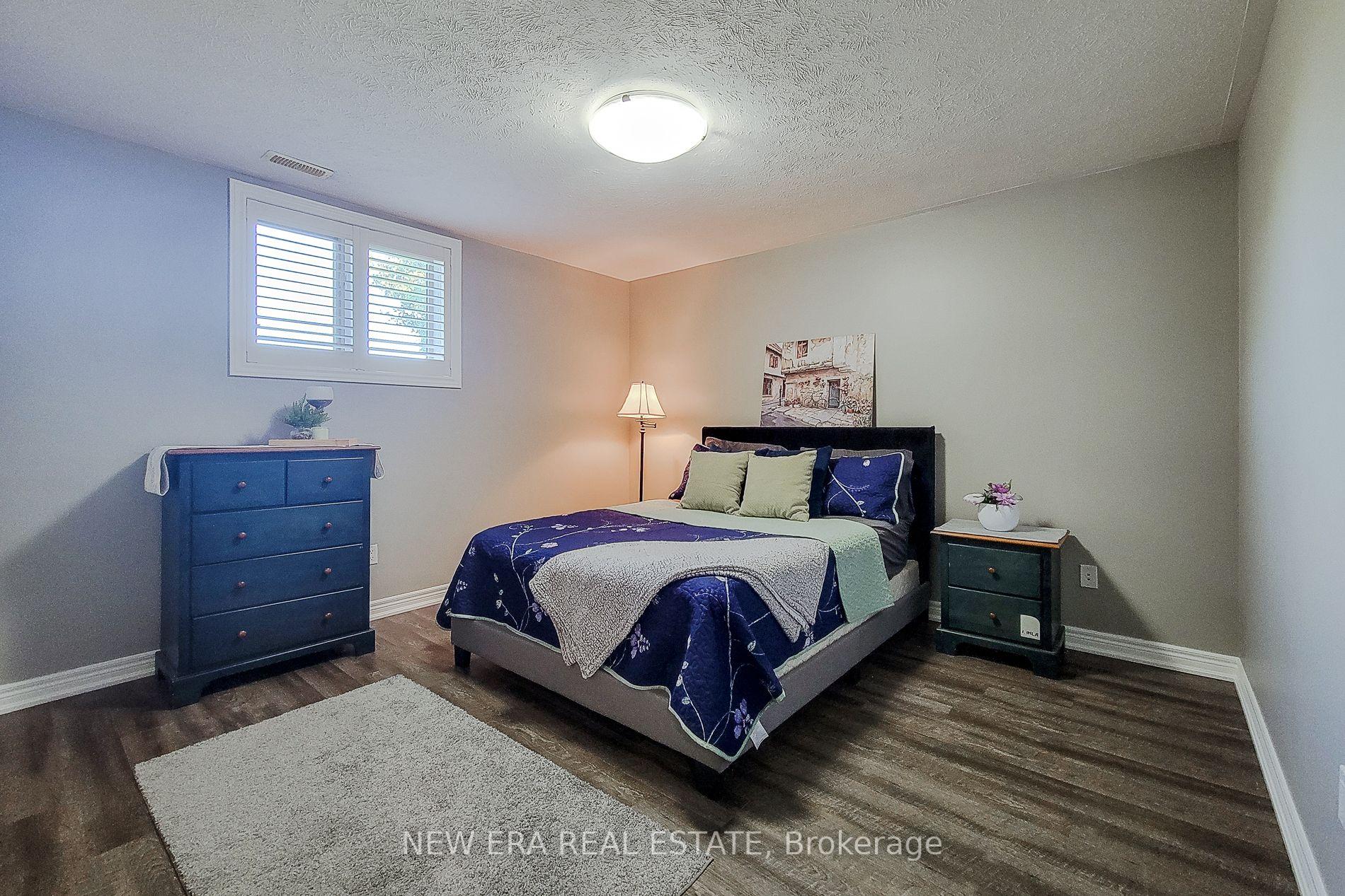 Photo 41 of 24 Carmichael Crescent, Brantford, Mayfair — HOMEH