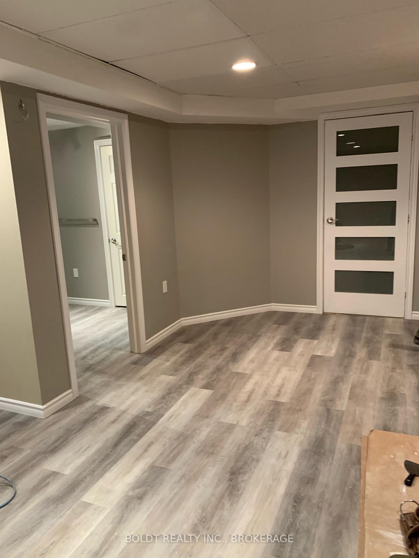 Photo 23 of 16 Westbury Drive, St. Catharines, Rykert/Vansickle — HOMEH