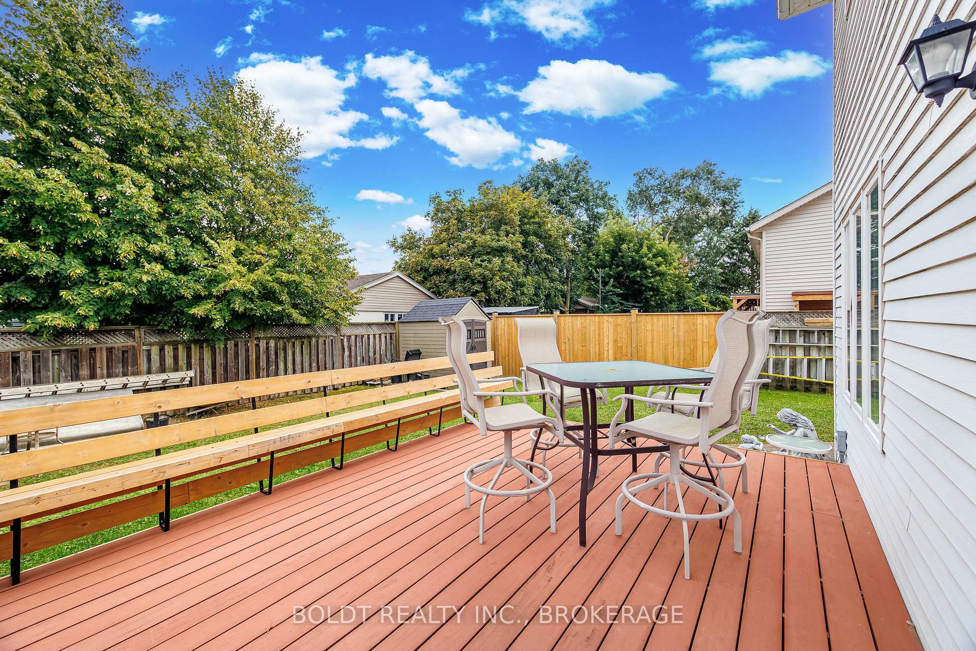 Photo 28 of 16 Westbury Drive, St. Catharines, Rykert/Vansickle — HOMEH