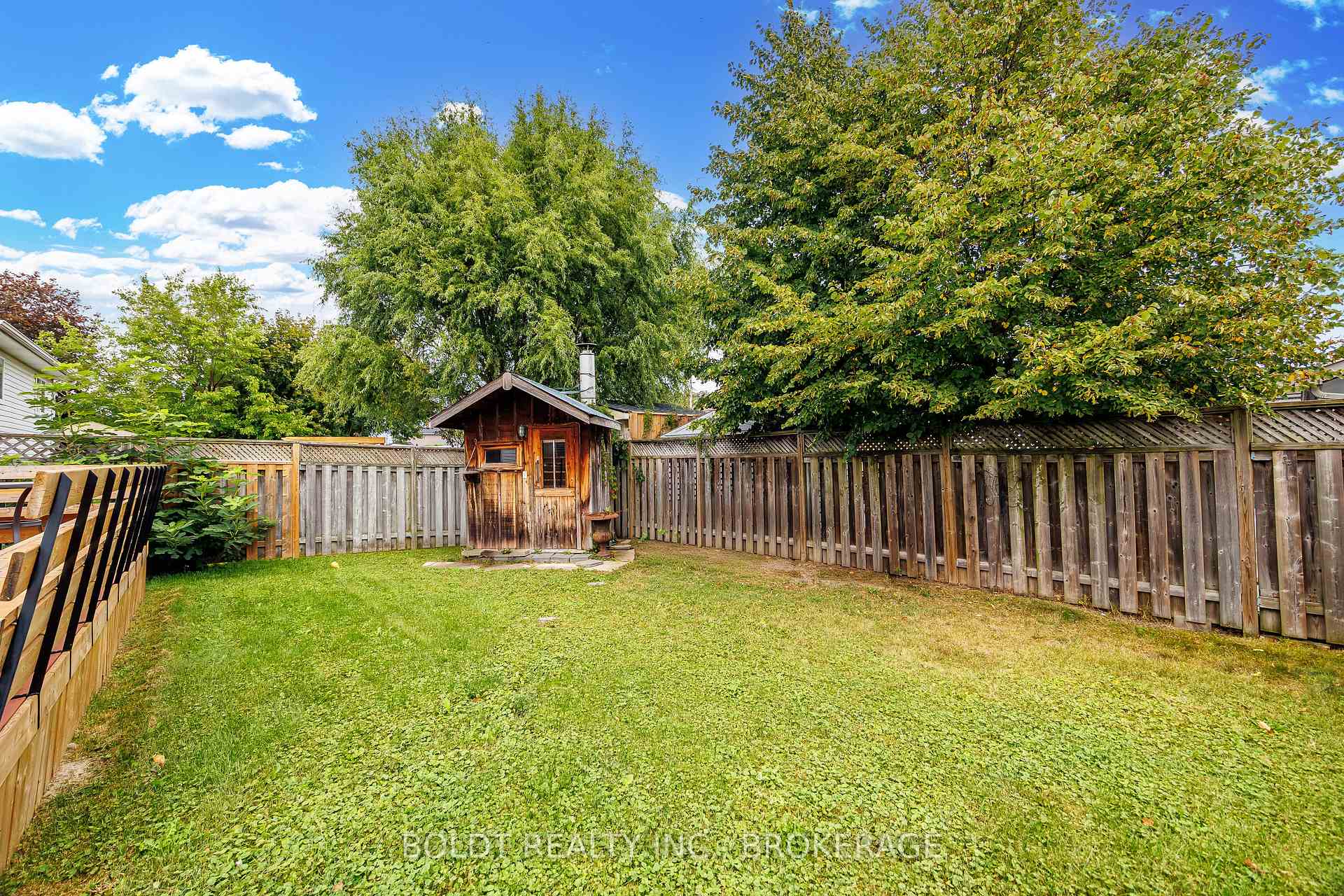 Photo 32 of 16 Westbury Drive, St. Catharines, Rykert/Vansickle — HOMEH