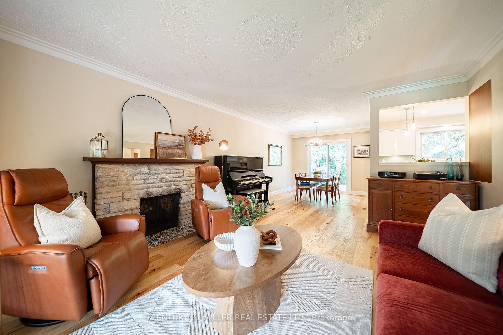 Photo 8 of 475 Willis Drive, Oakville, West — HOMEH