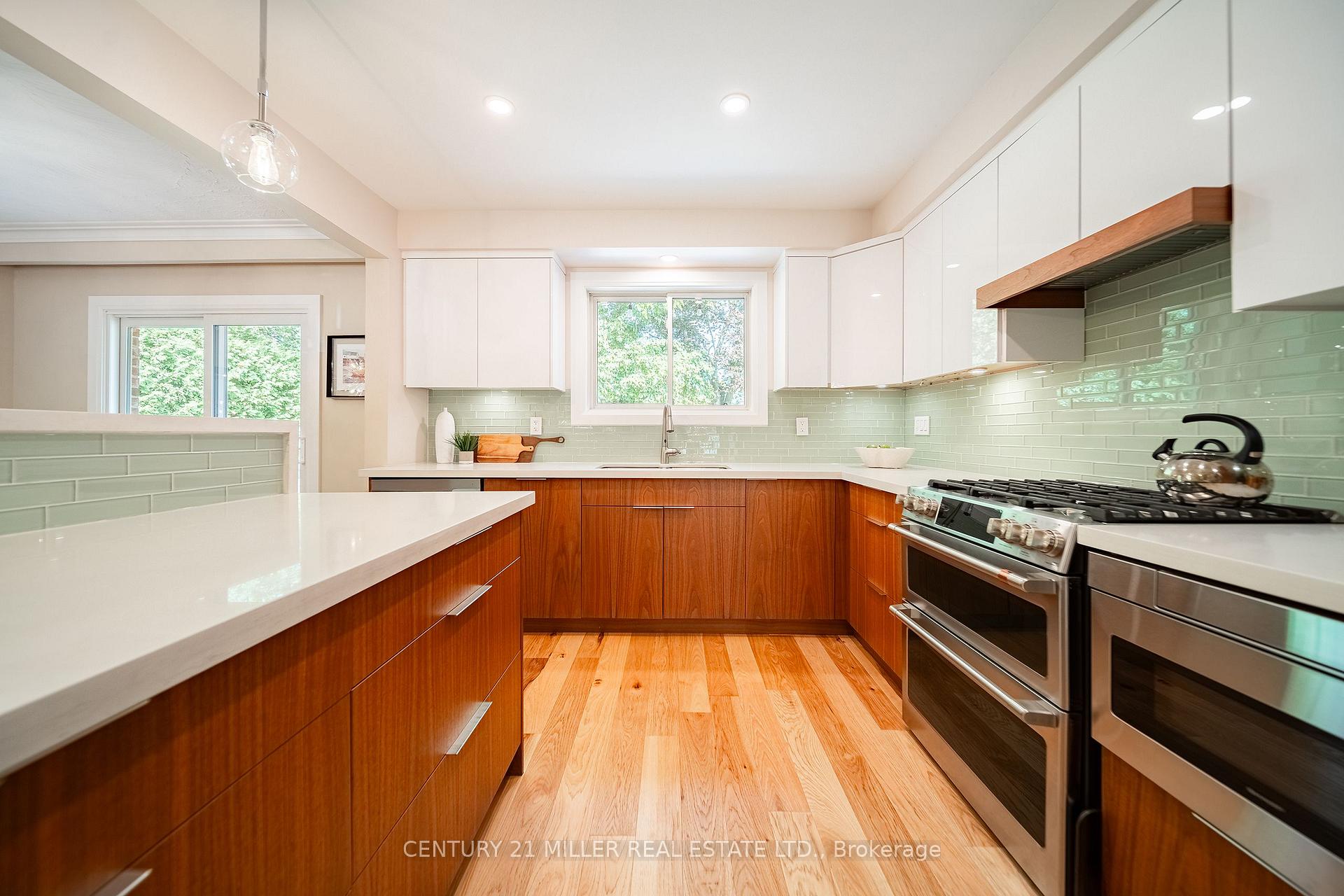 Photo 13 of 475 Willis Drive, Oakville, West — HOMEH