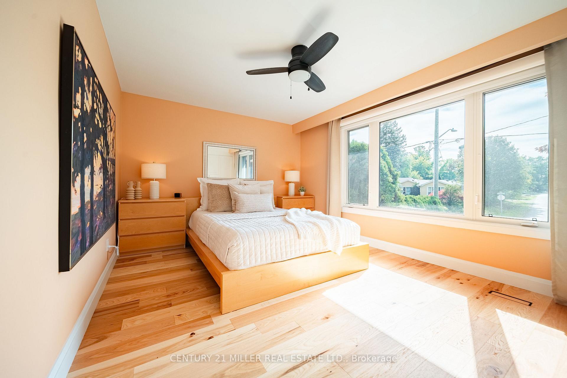 Photo 15 of 475 Willis Drive, Oakville, West — HOMEH