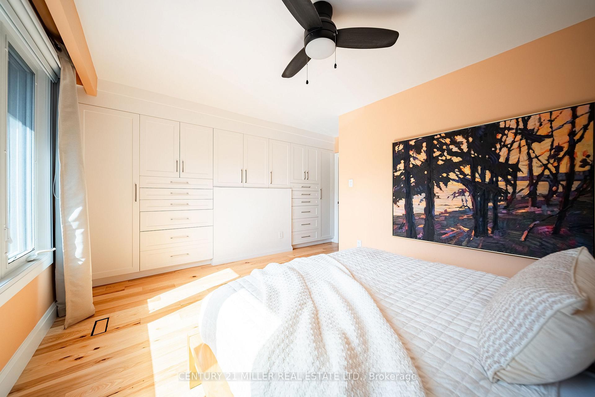 Photo 16 of 475 Willis Drive, Oakville, West — HOMEH